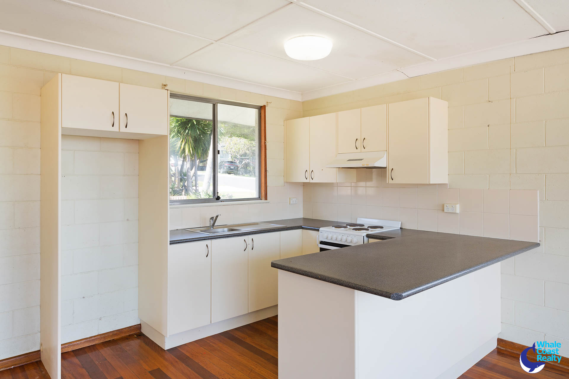 16 Thomson Parade, Dalmeny