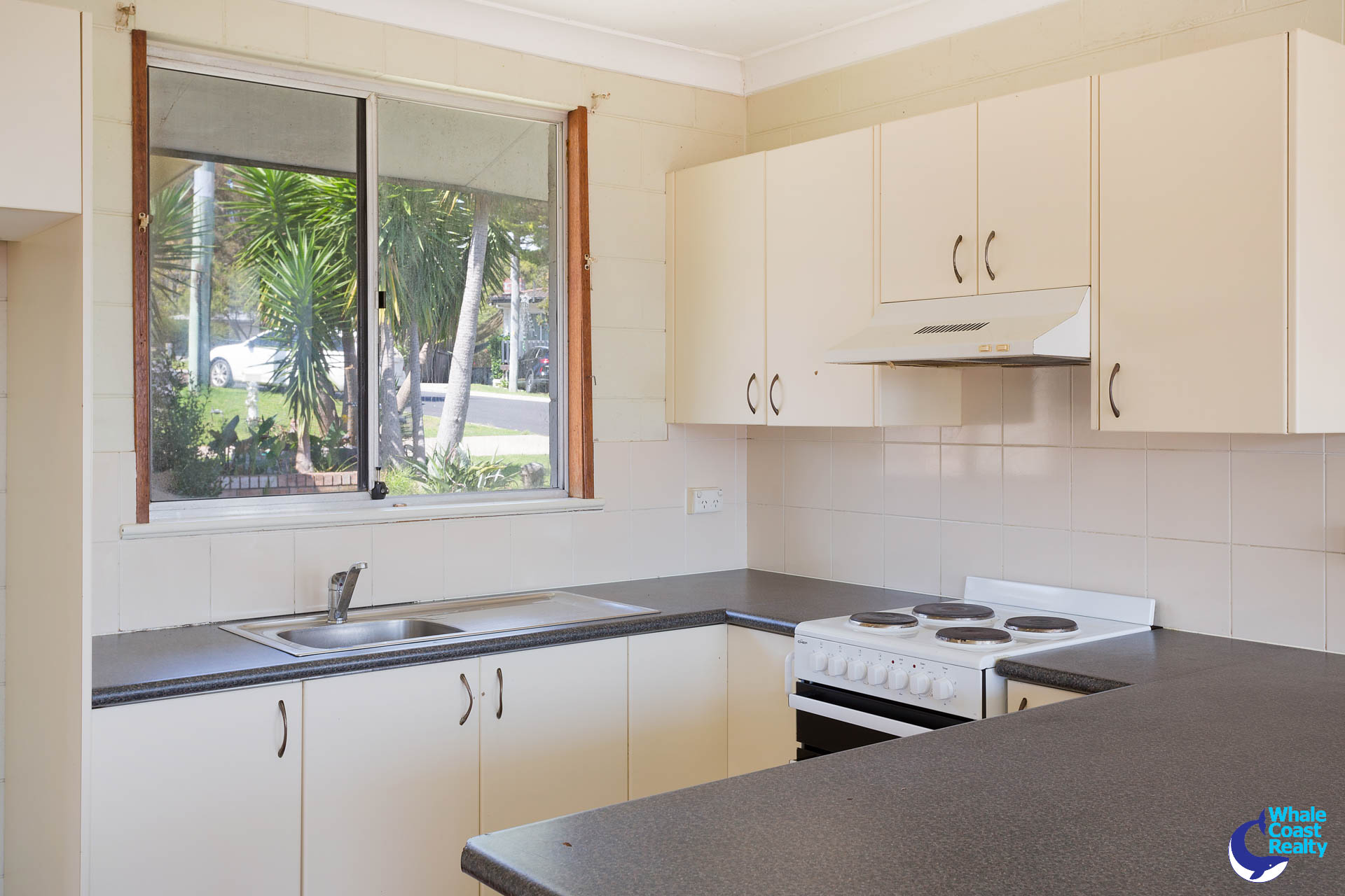 16 Thomson Parade, Dalmeny