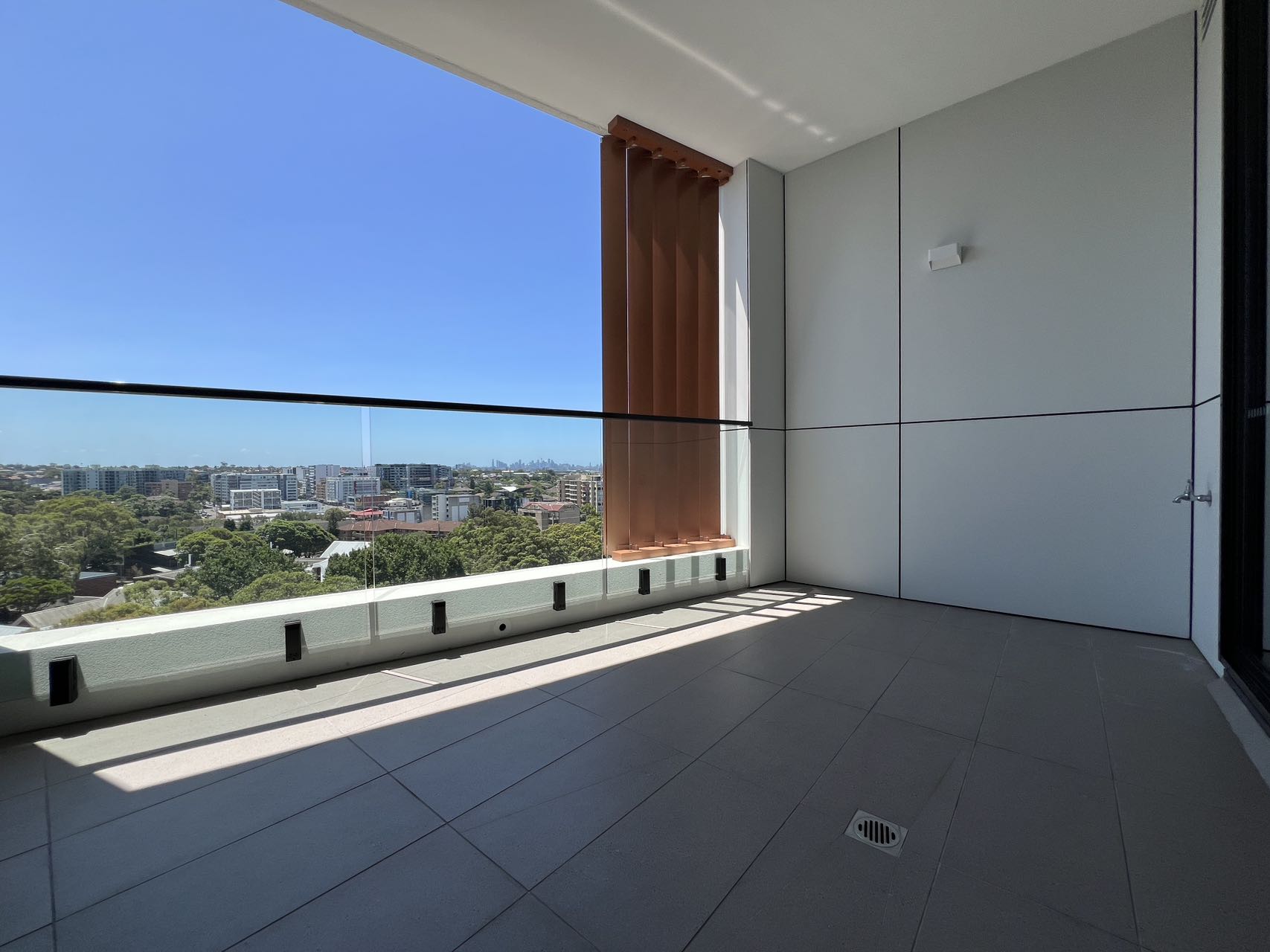 1002 / 12 Stanley Street - Lightbox View 7