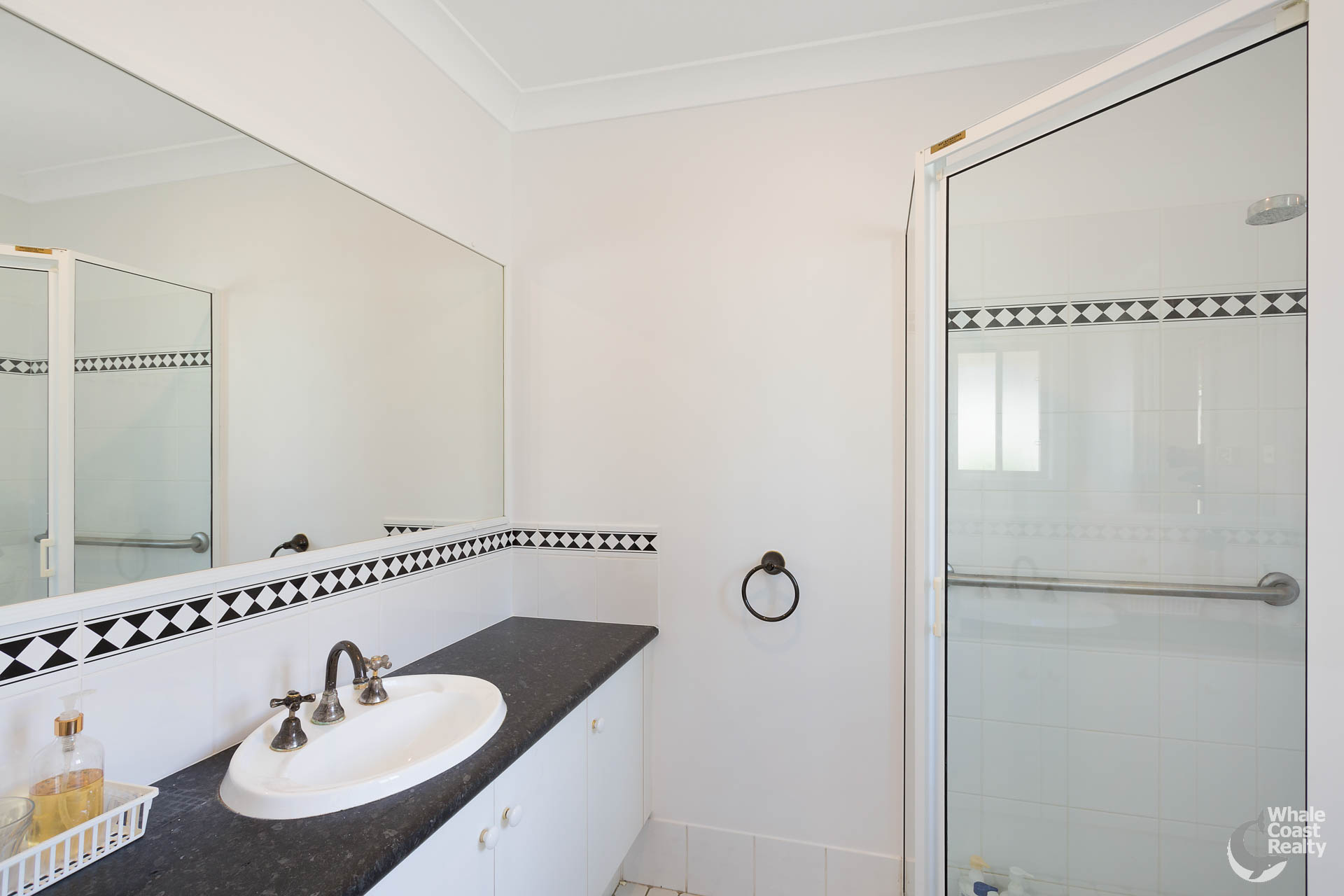 18 Mummaga Lake Drive, Dalmeny