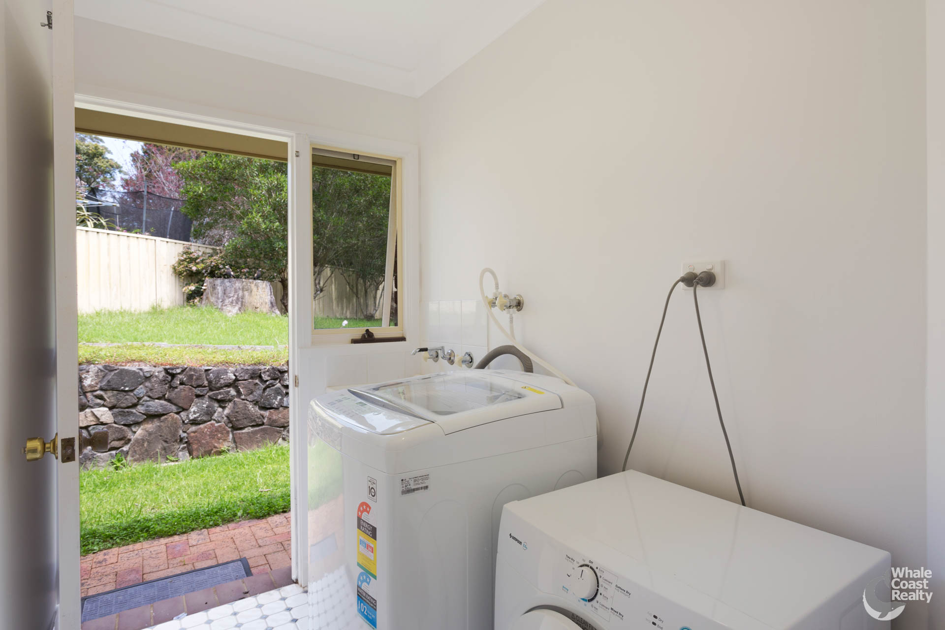 18 Mummaga Lake Drive, Dalmeny