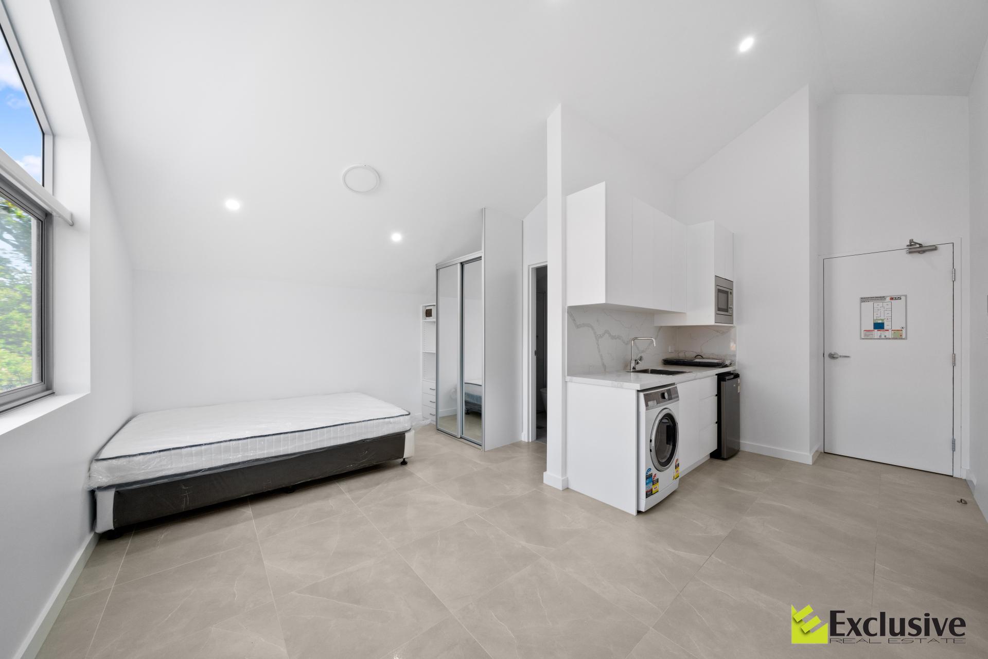 44 Henley Road, Homebush West