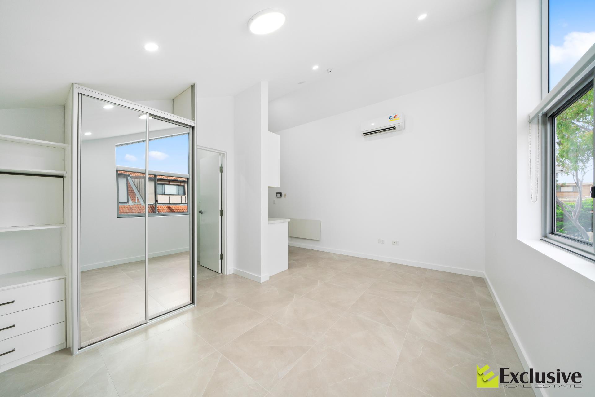 44 Henley Road, Homebush West