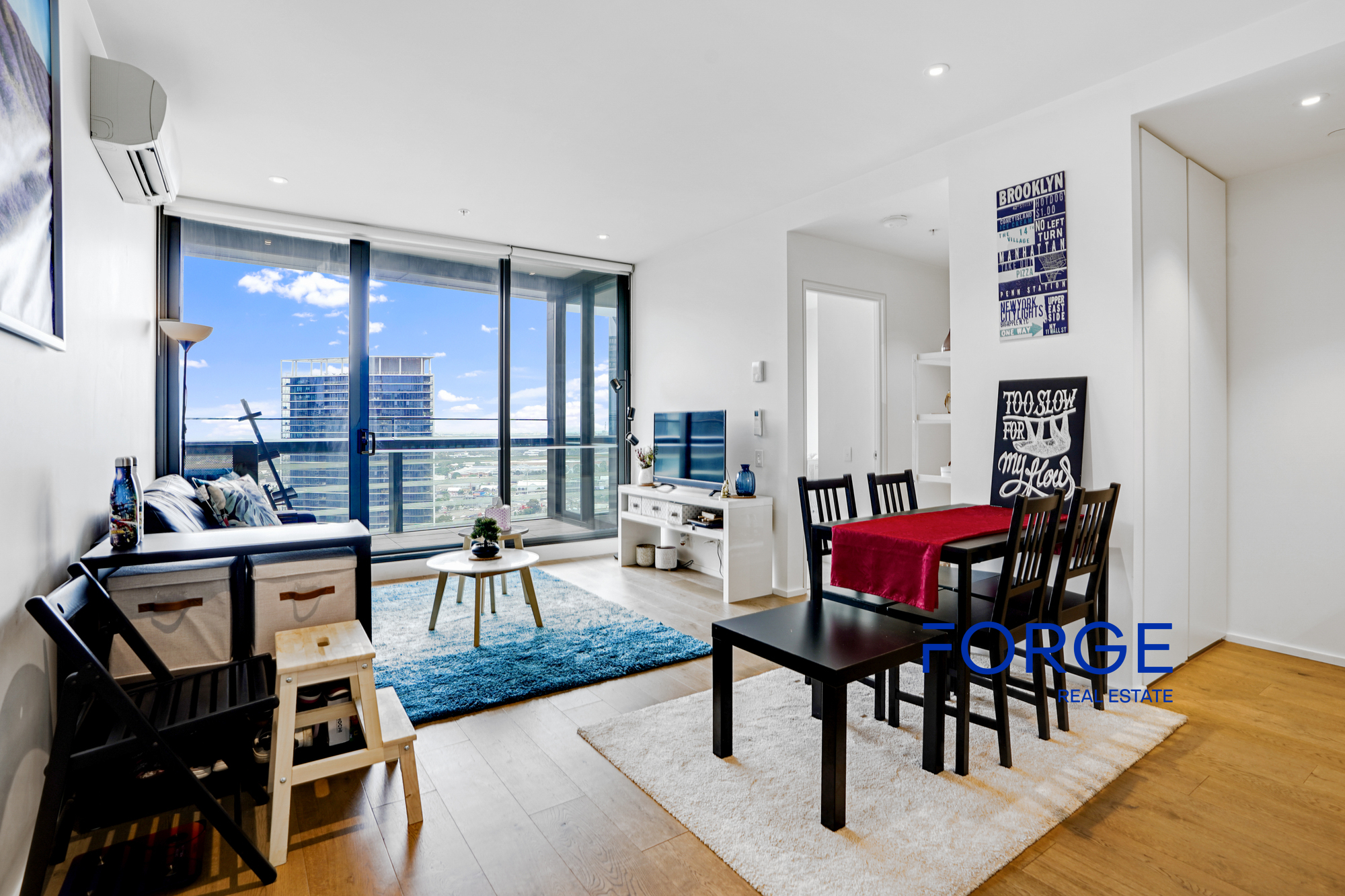 2305n / 883 Collins Street, DOCKLANDS