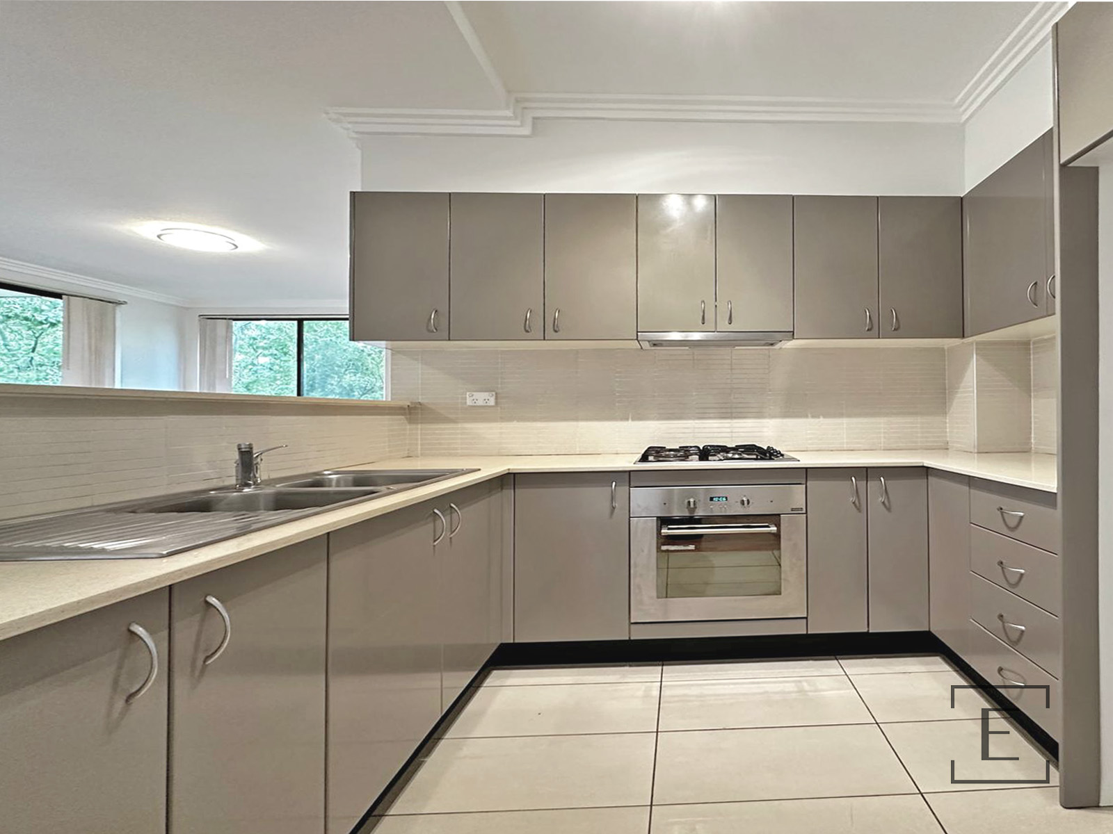 6 / 47-49 Henley Road, Homebush West