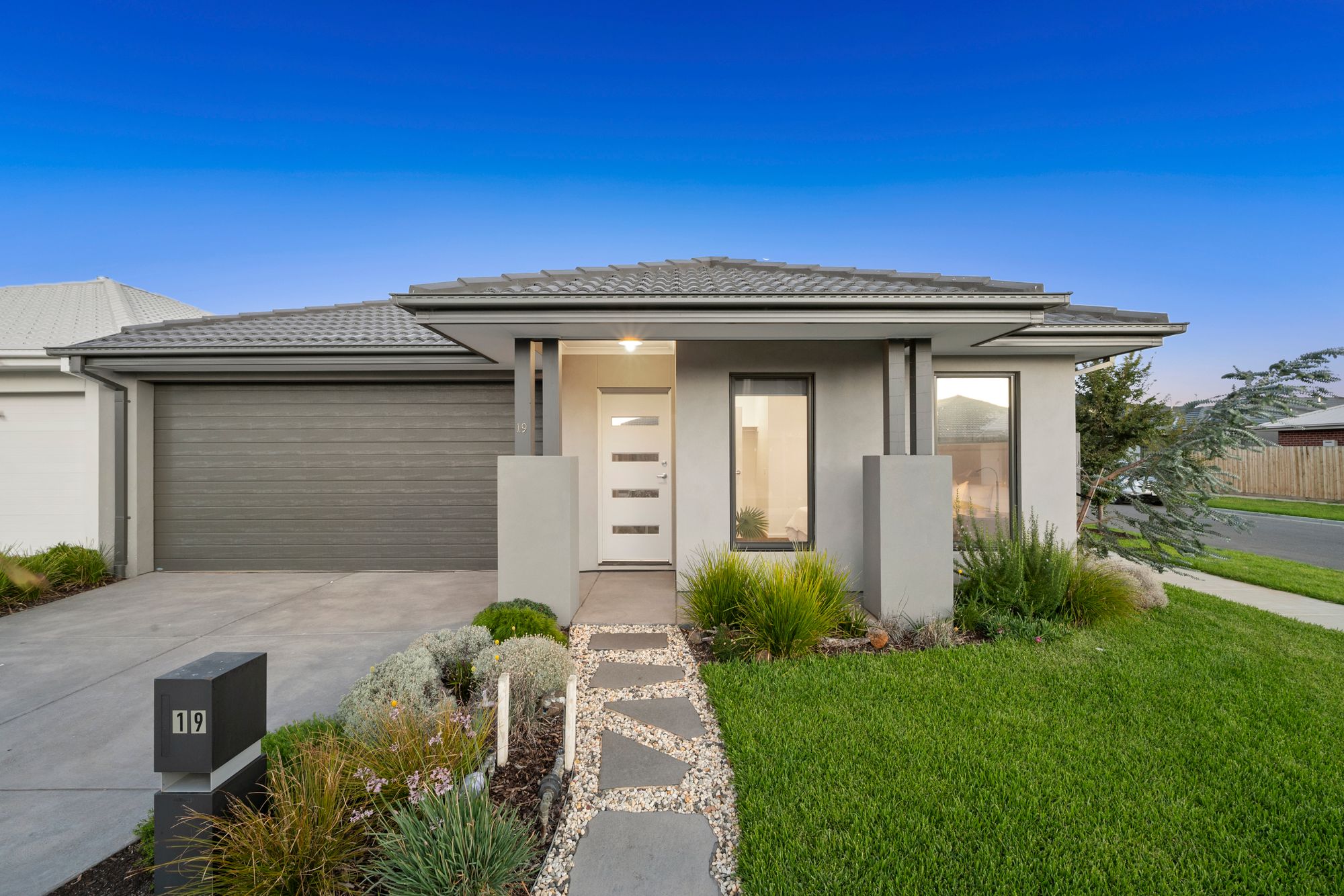 Listing image for 19 Robinson Street, ARMSTRONG CREEK  VIC  3217
