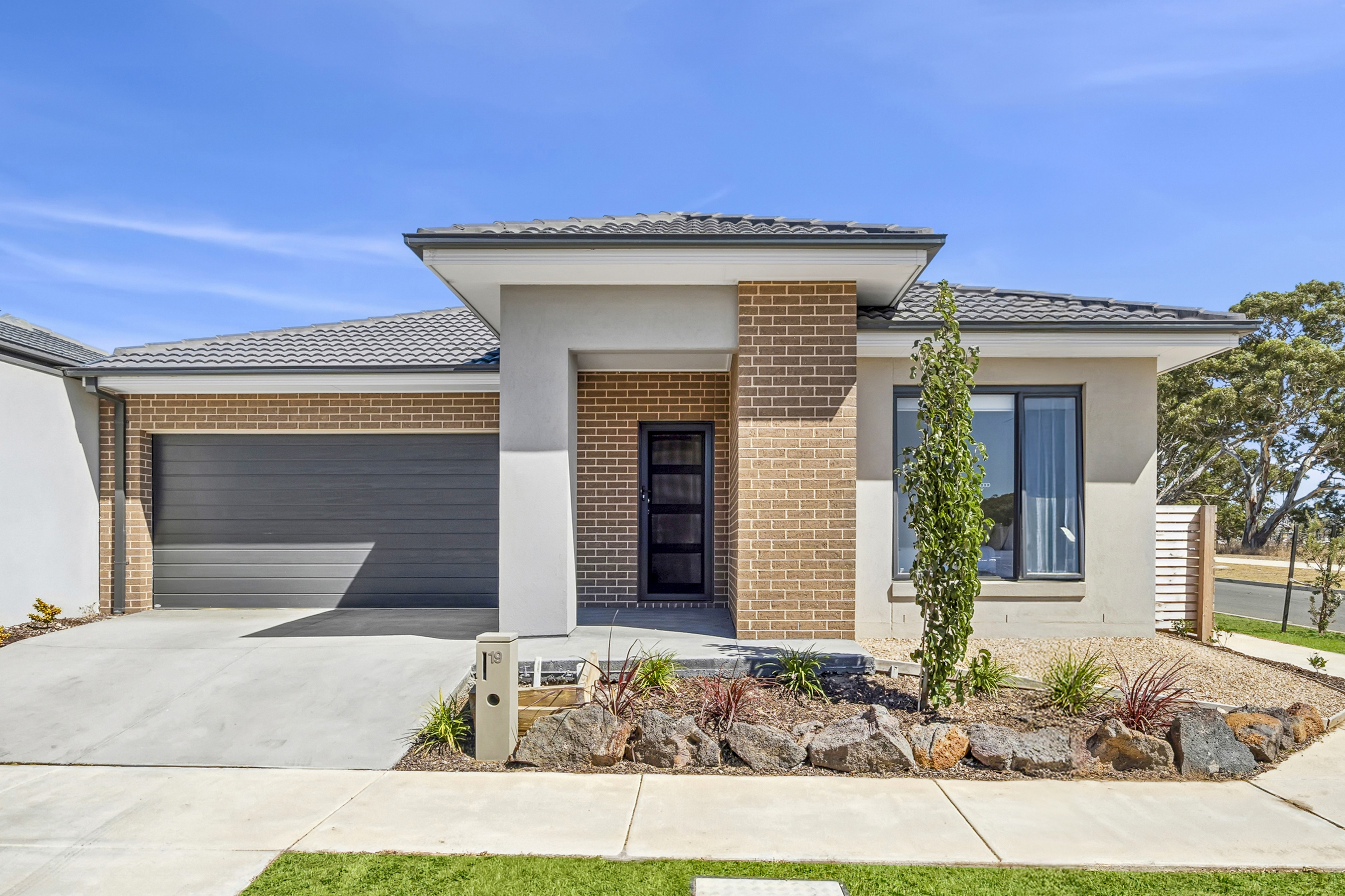 Listing image for 19 Withers Street, MOUNT DUNEED  VIC  3217