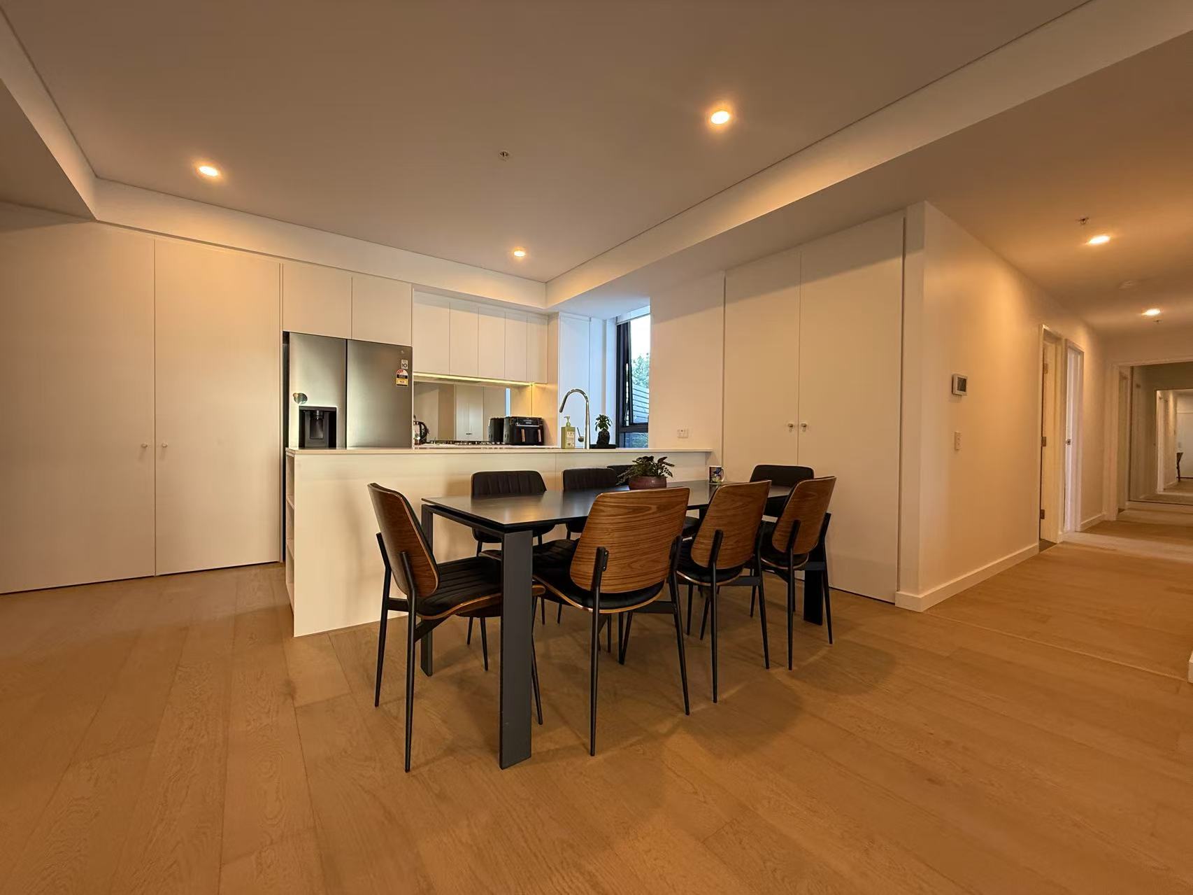 203 / 19 Meredith Street - Main View 2