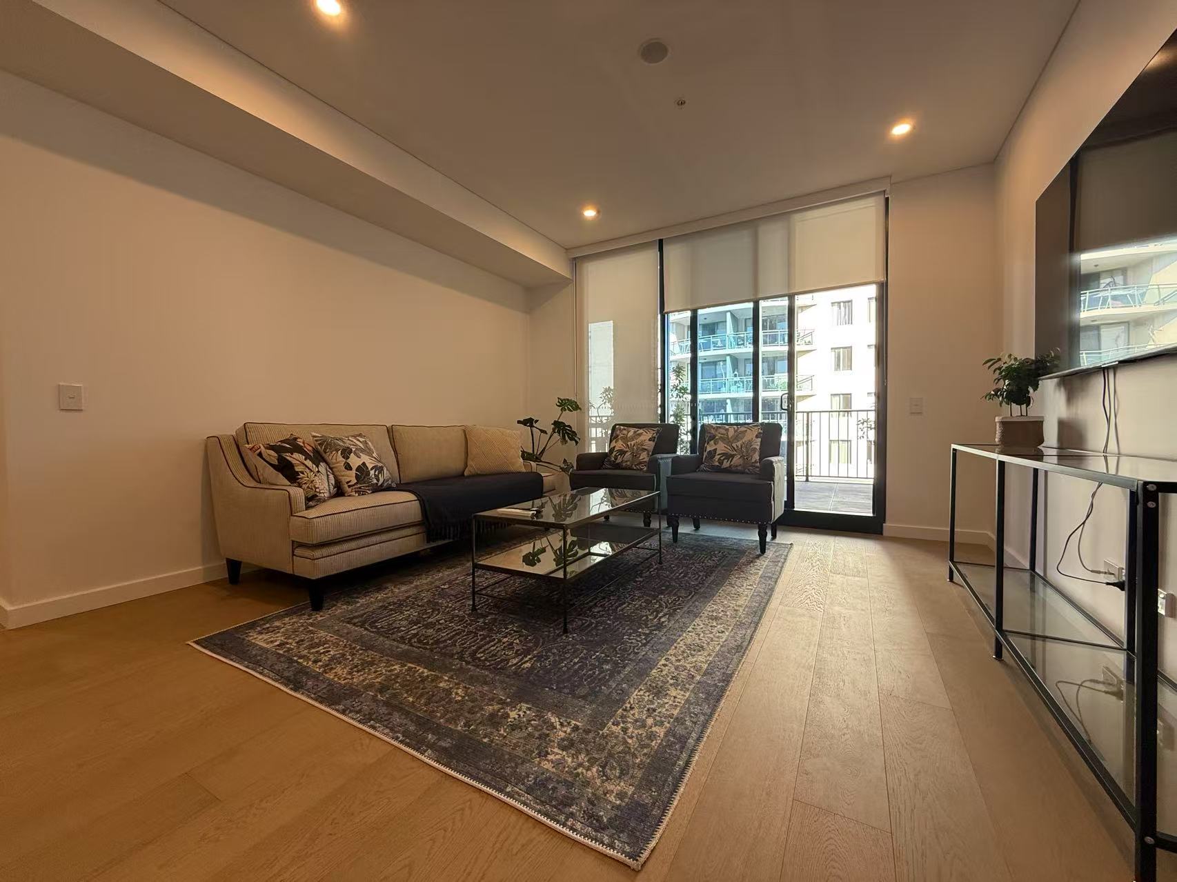 203 / 19 Meredith Street - Main View 1