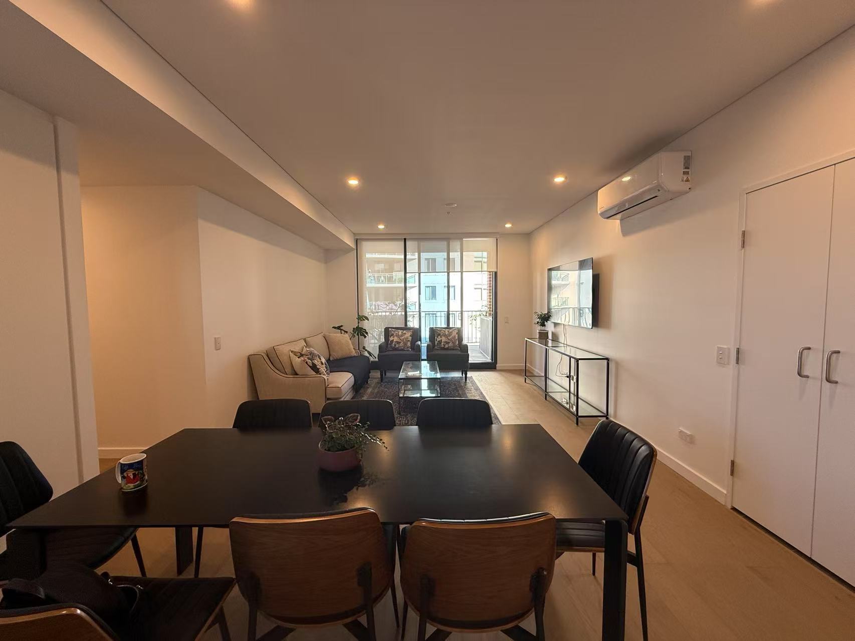 203 / 19 Meredith Street - Main View 3