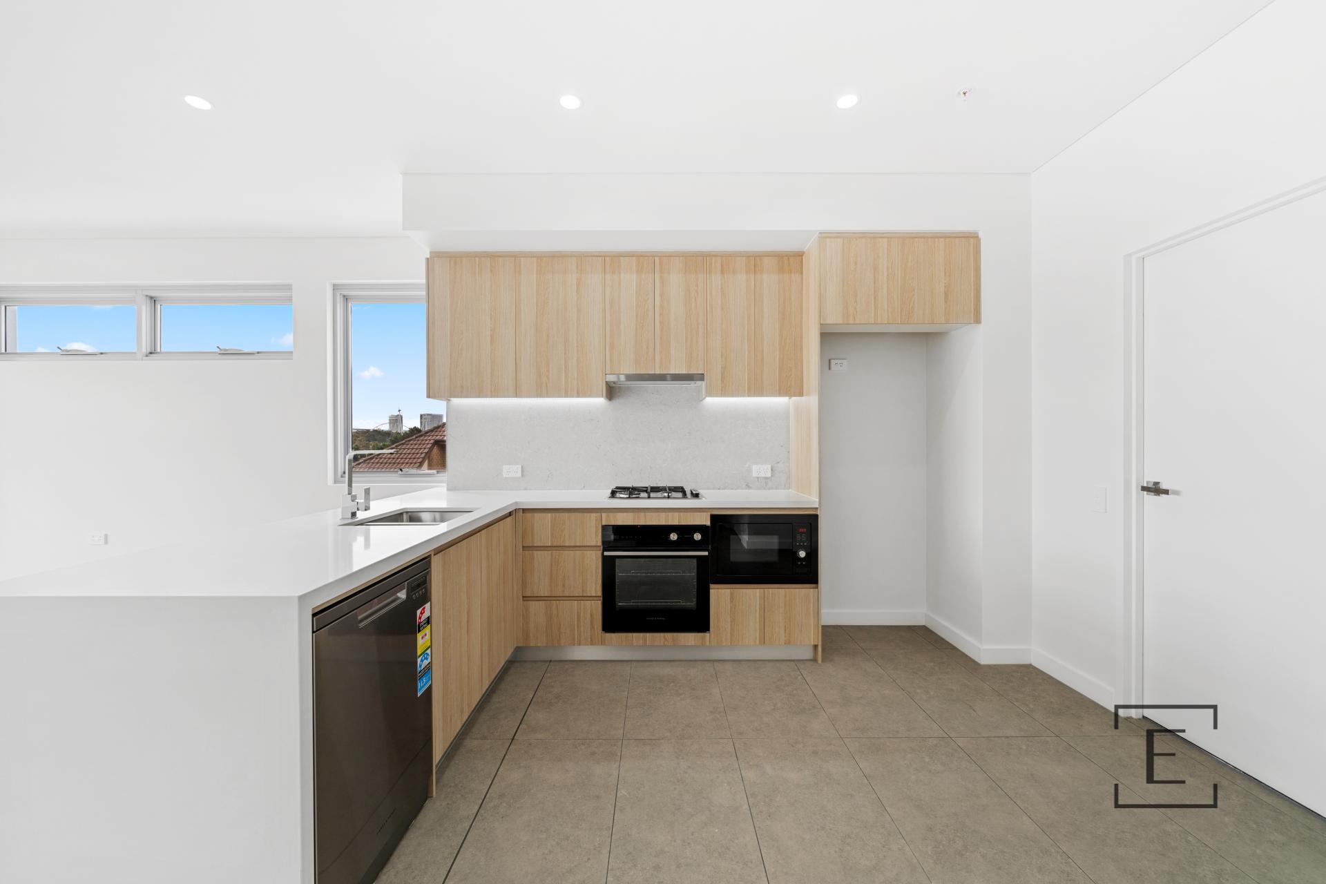 301 / 28 Courallie Avenue, Homebush West