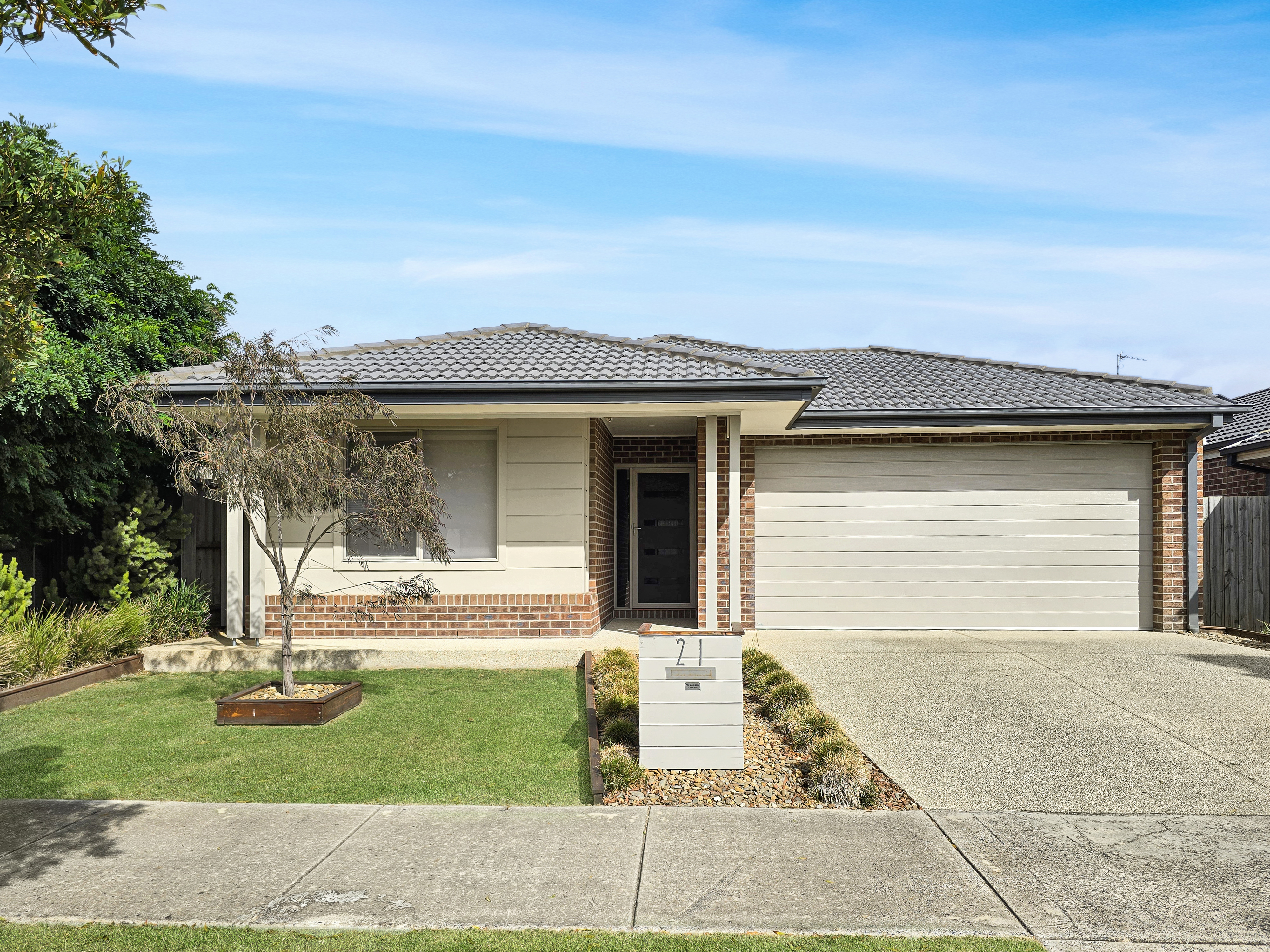 Listing image for 21 Koslow Street, ARMSTRONG CREEK  VIC  3217