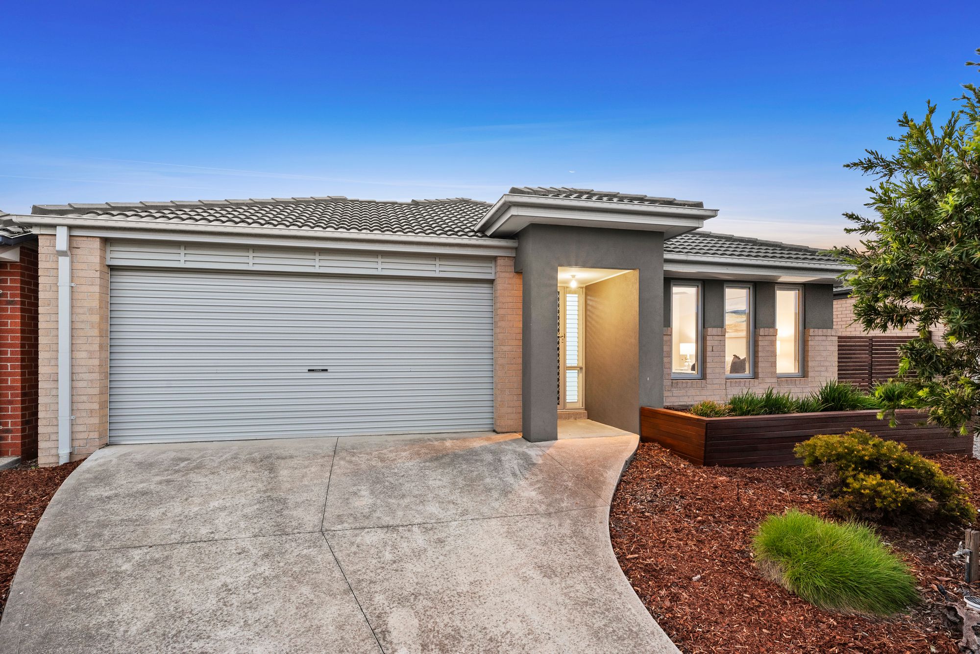 Listing image for 11 Carlina Court, MARSHALL  VIC  3216