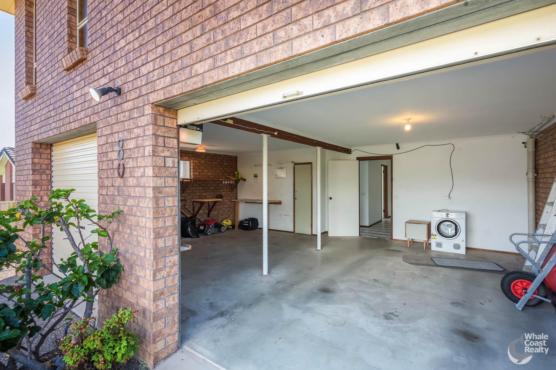 8 Kianga Parade, Kianga