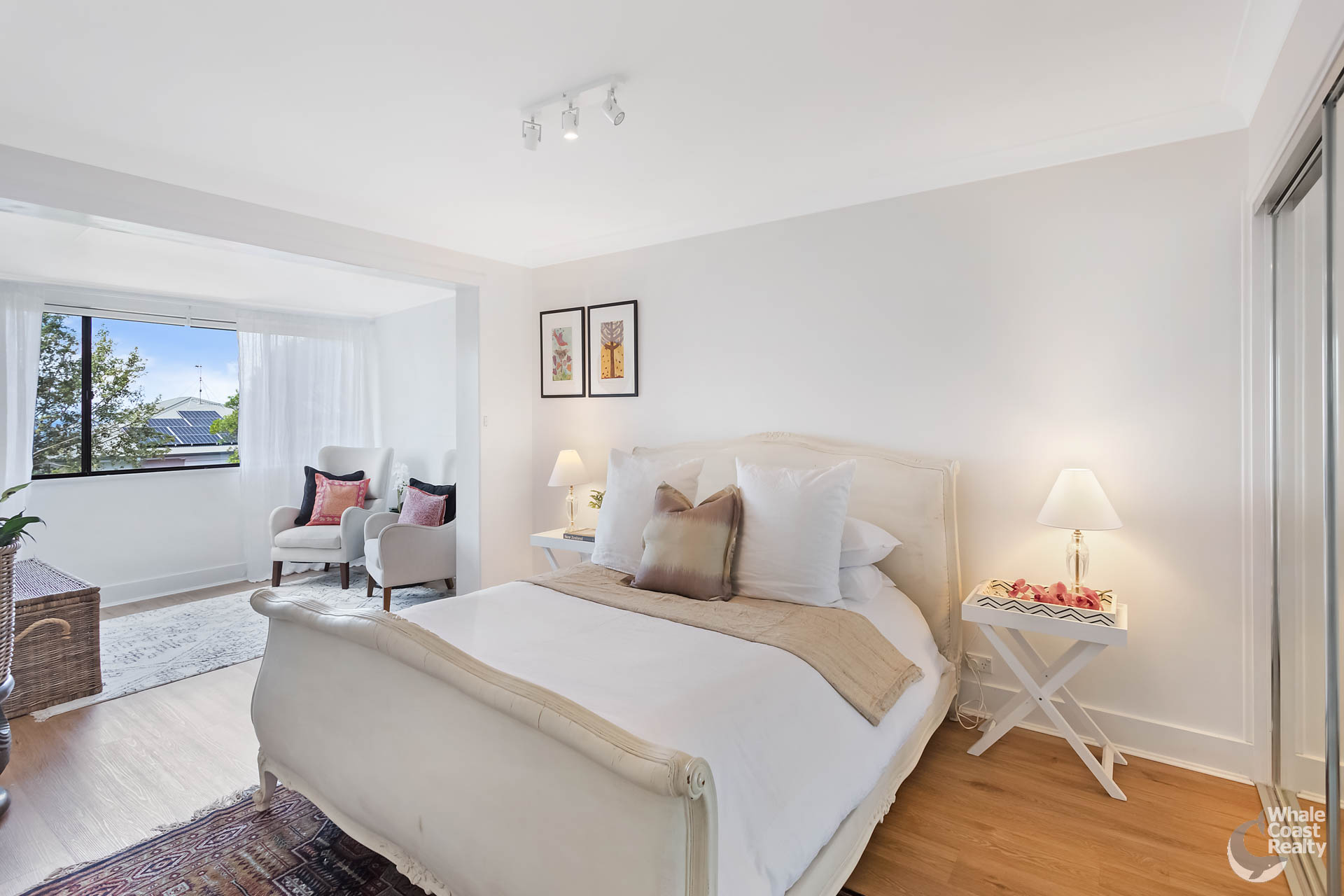 52 Sunset Boulevard, Kianga