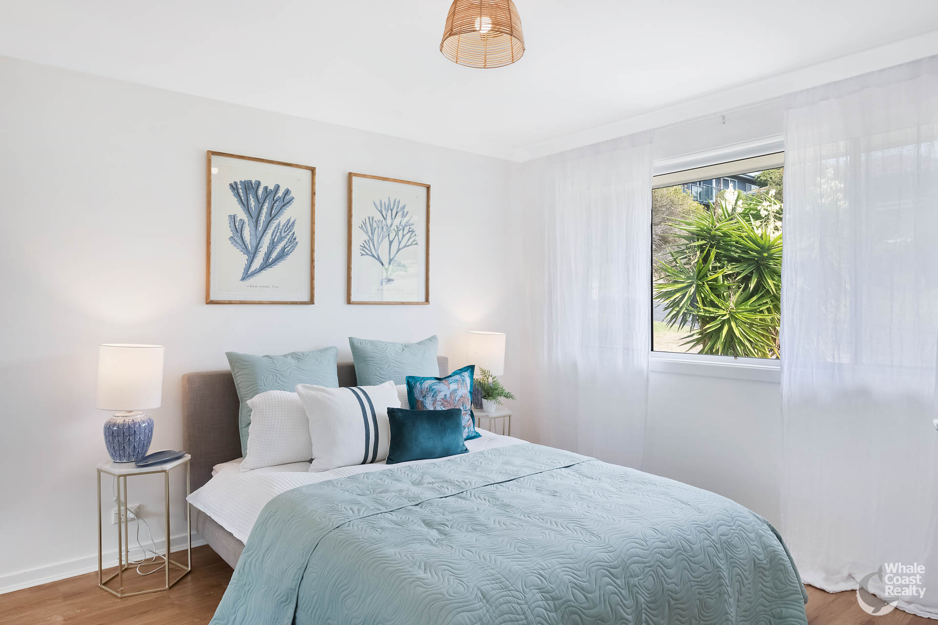 52 Sunset Boulevard, Kianga