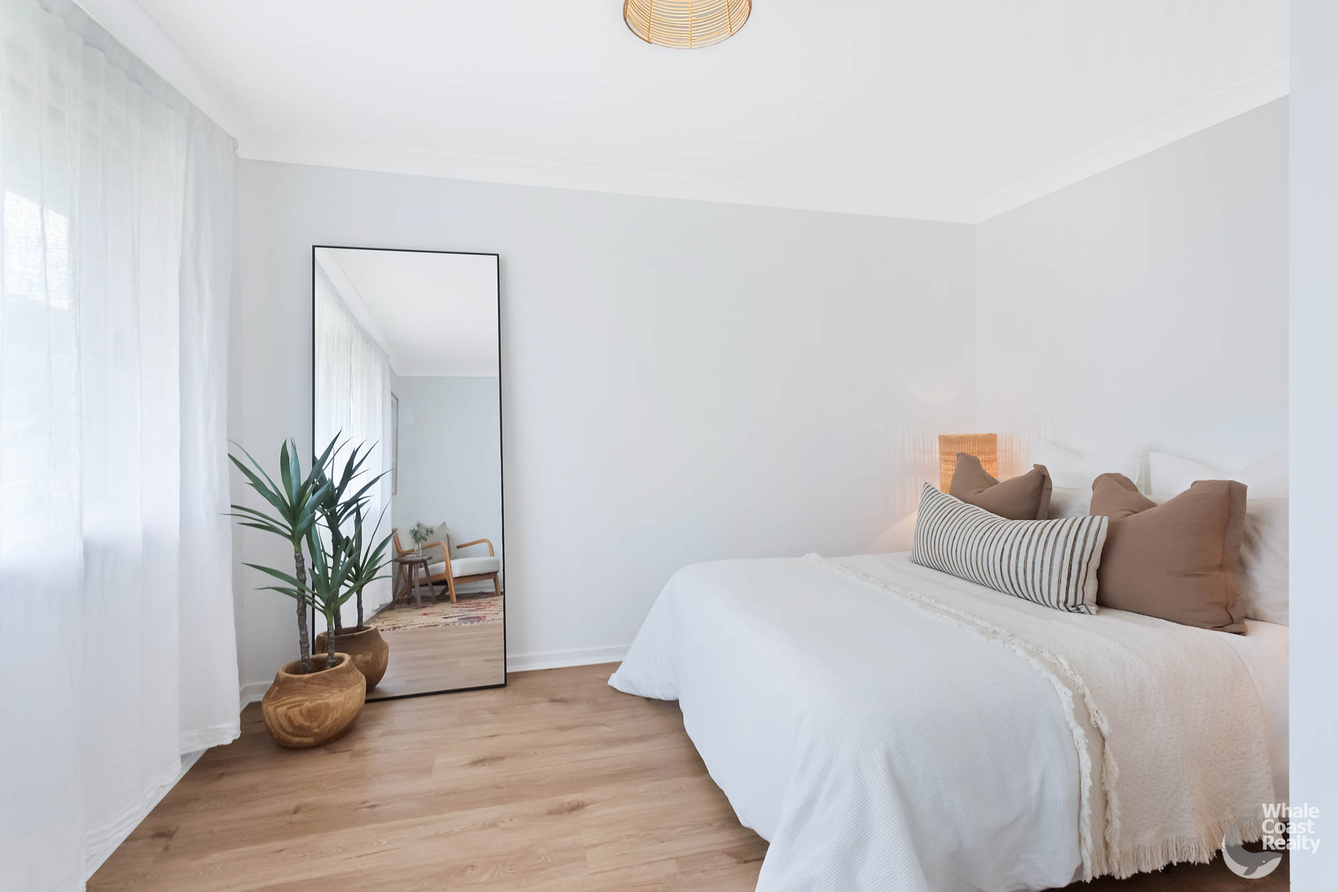 52 Sunset Boulevard, Kianga