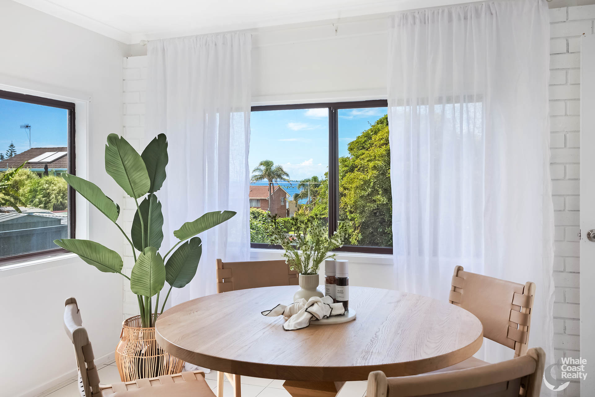 52 Sunset Boulevard, Kianga