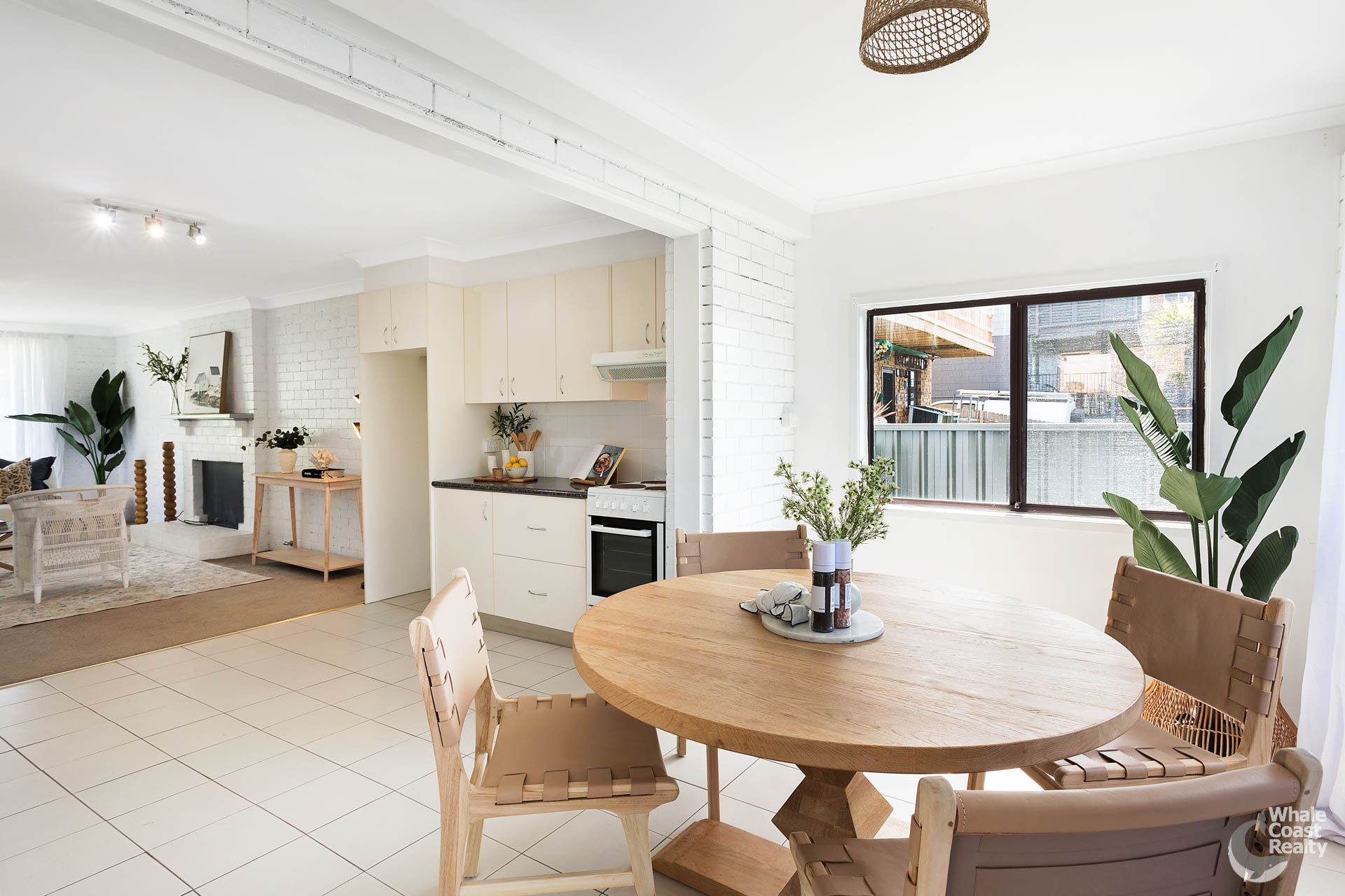 52 Sunset Boulevard, Kianga