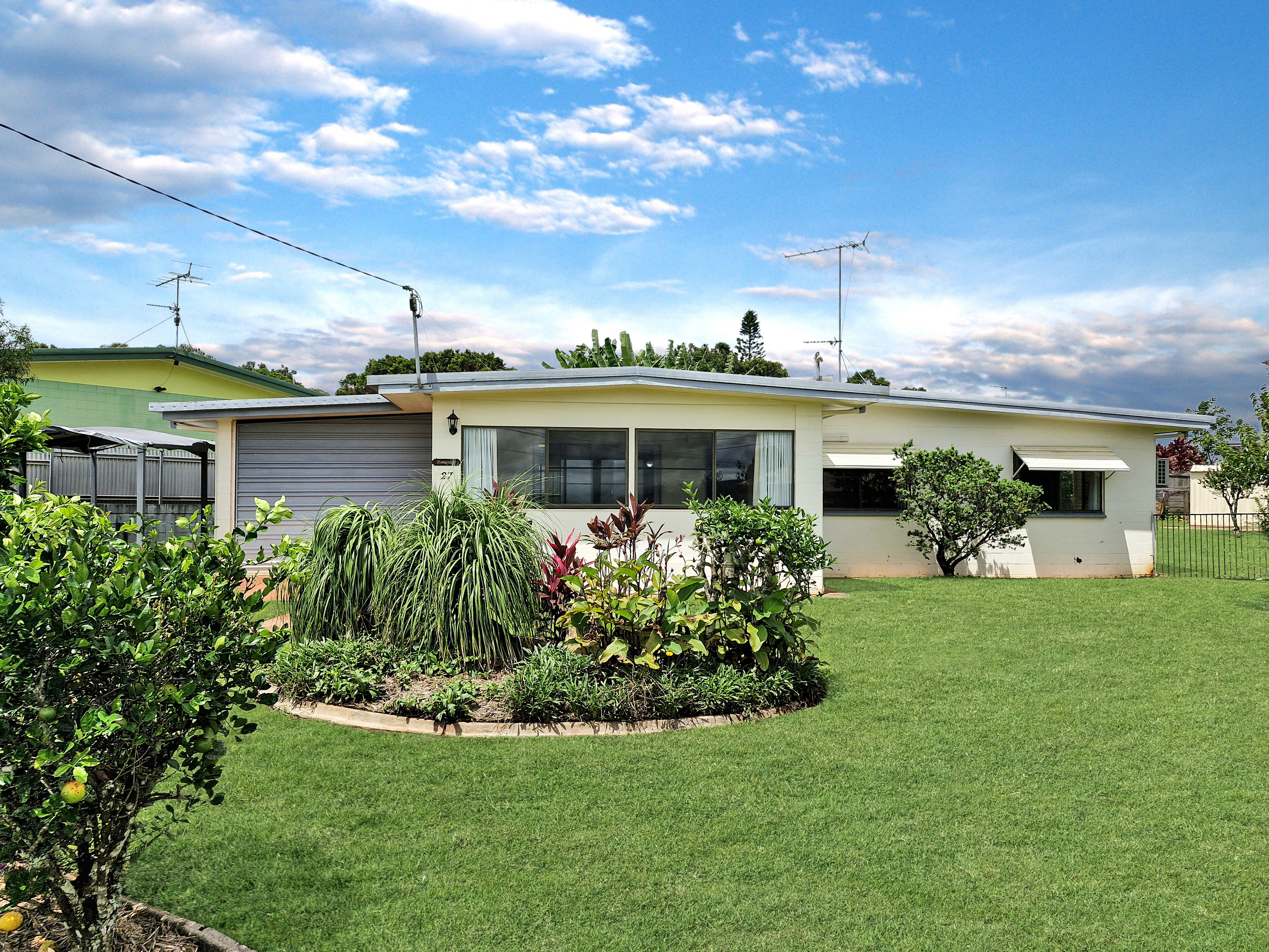 27 Cumbrian Avenue, Atherton