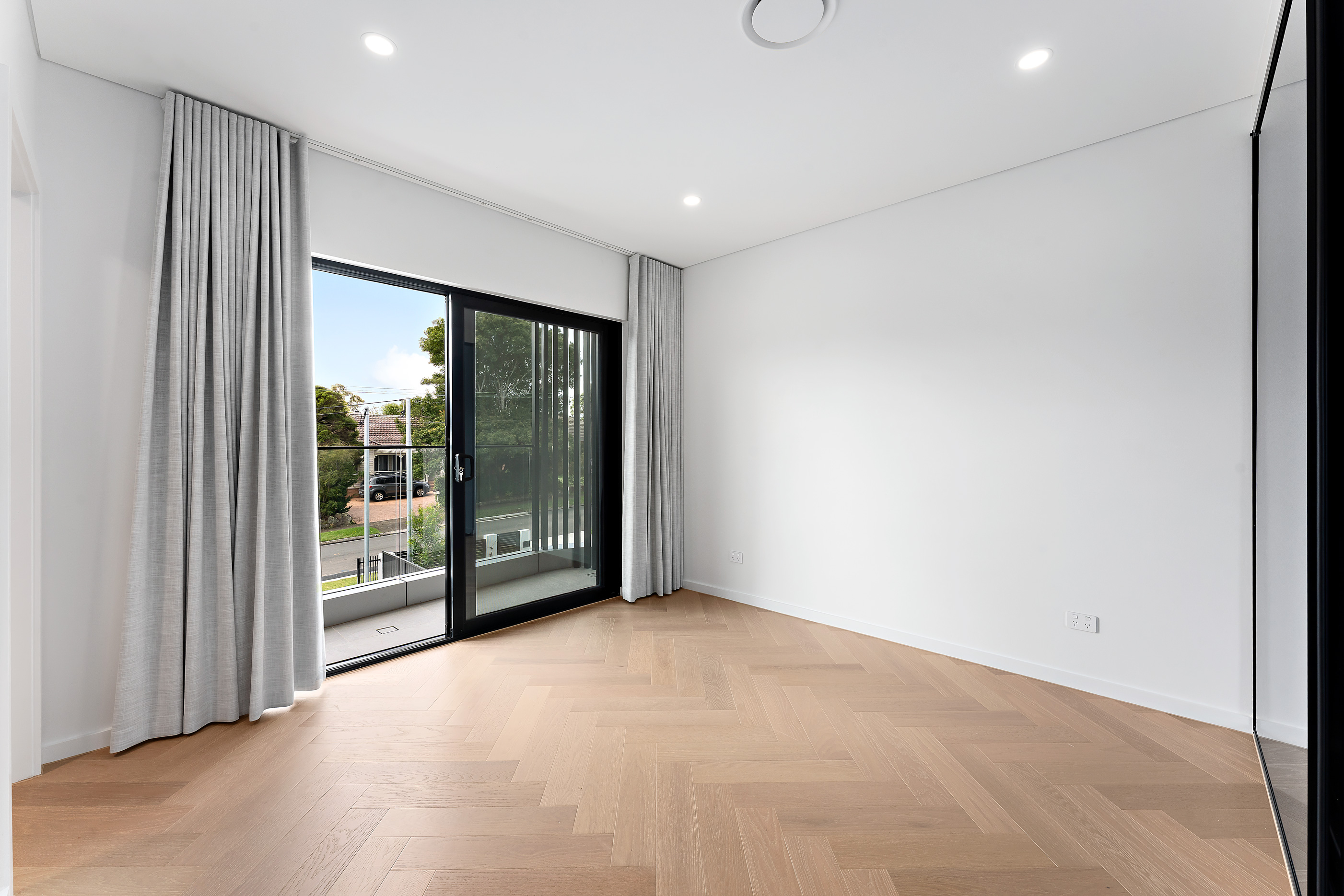56 Trevitt Road - Lightbox View 7
