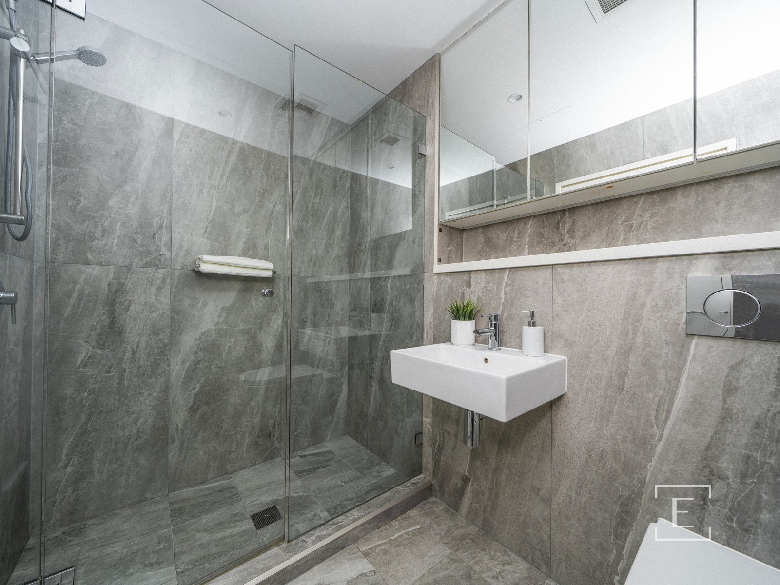 16 / 25 Smallwood Avenue, Homebush