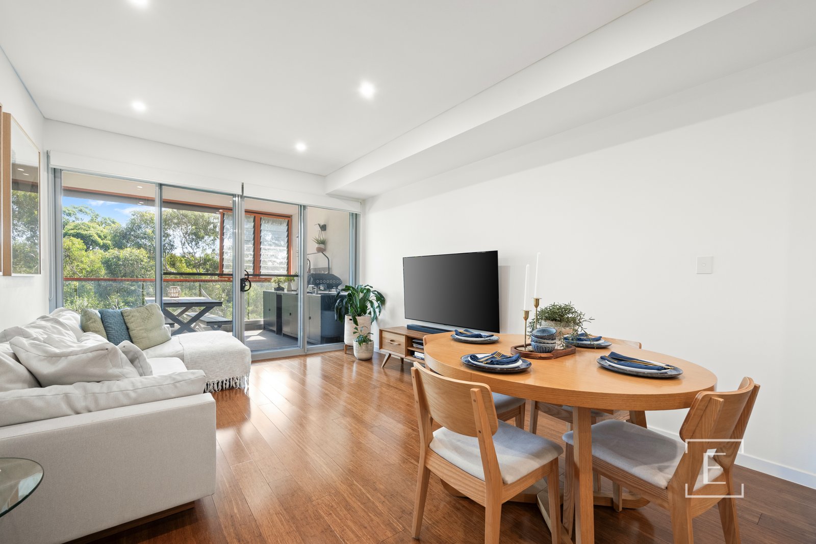 404 / 19 Short Street, Homebush