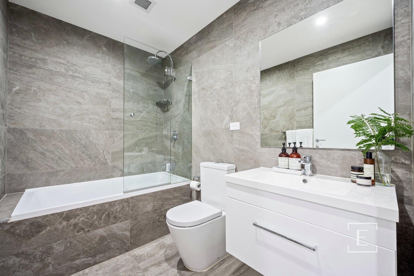 404 / 19 Short Street, Homebush