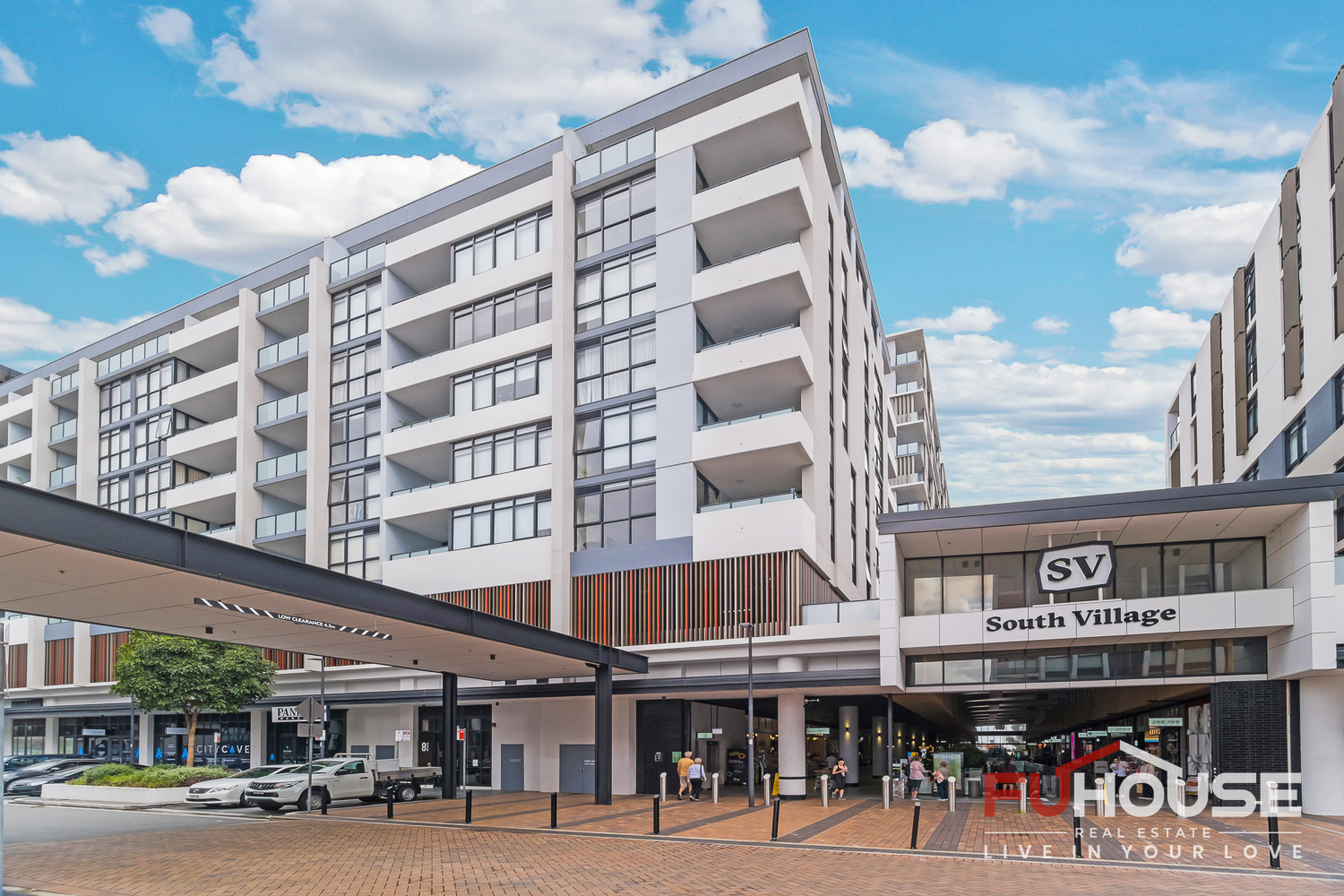 303 / 8 Village Place - Main View 11