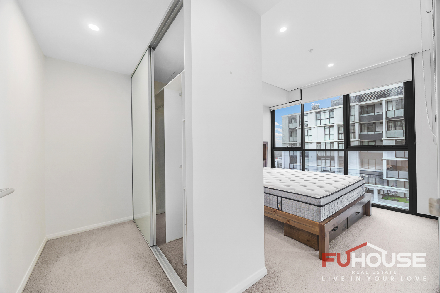 303 / 8 Village Place - Main View 5