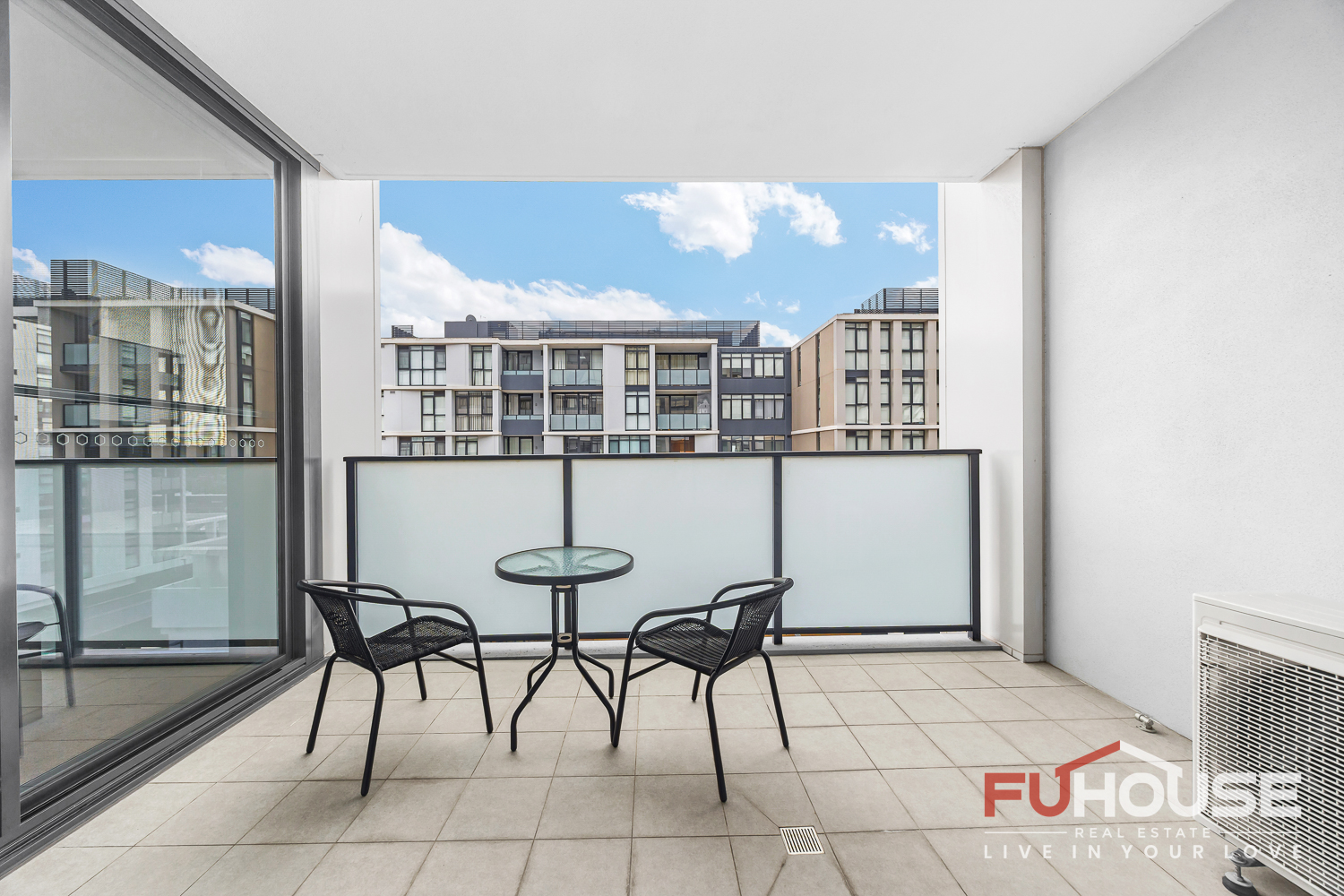 303 / 8 Village Place - Main View 7