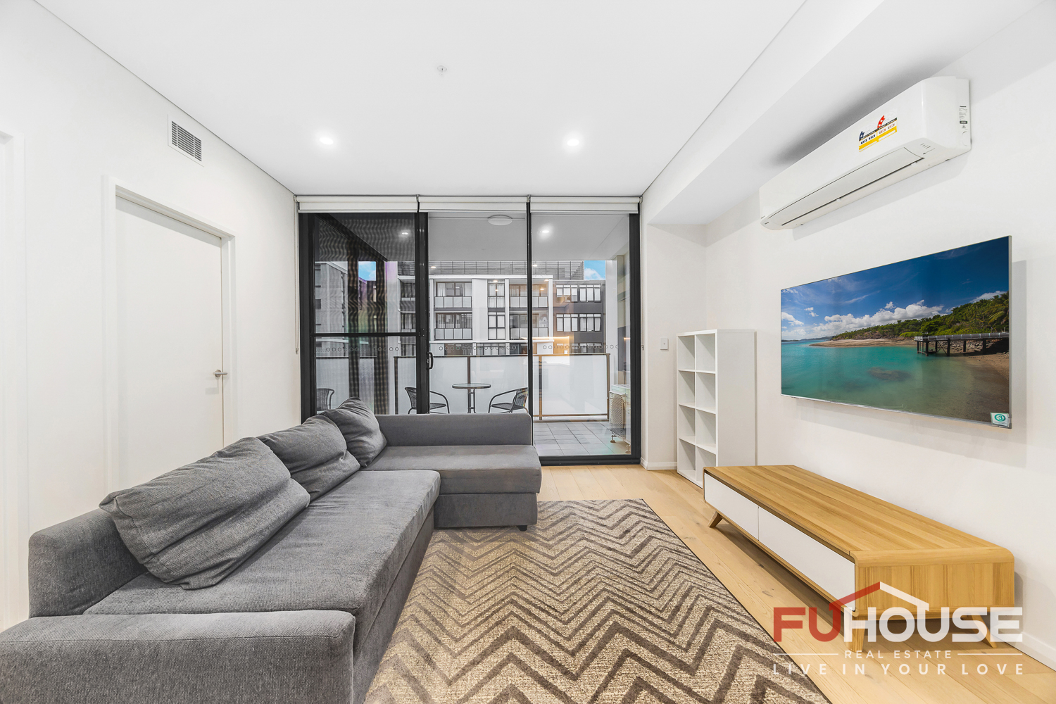 303 / 8 Village Place - Main View 1