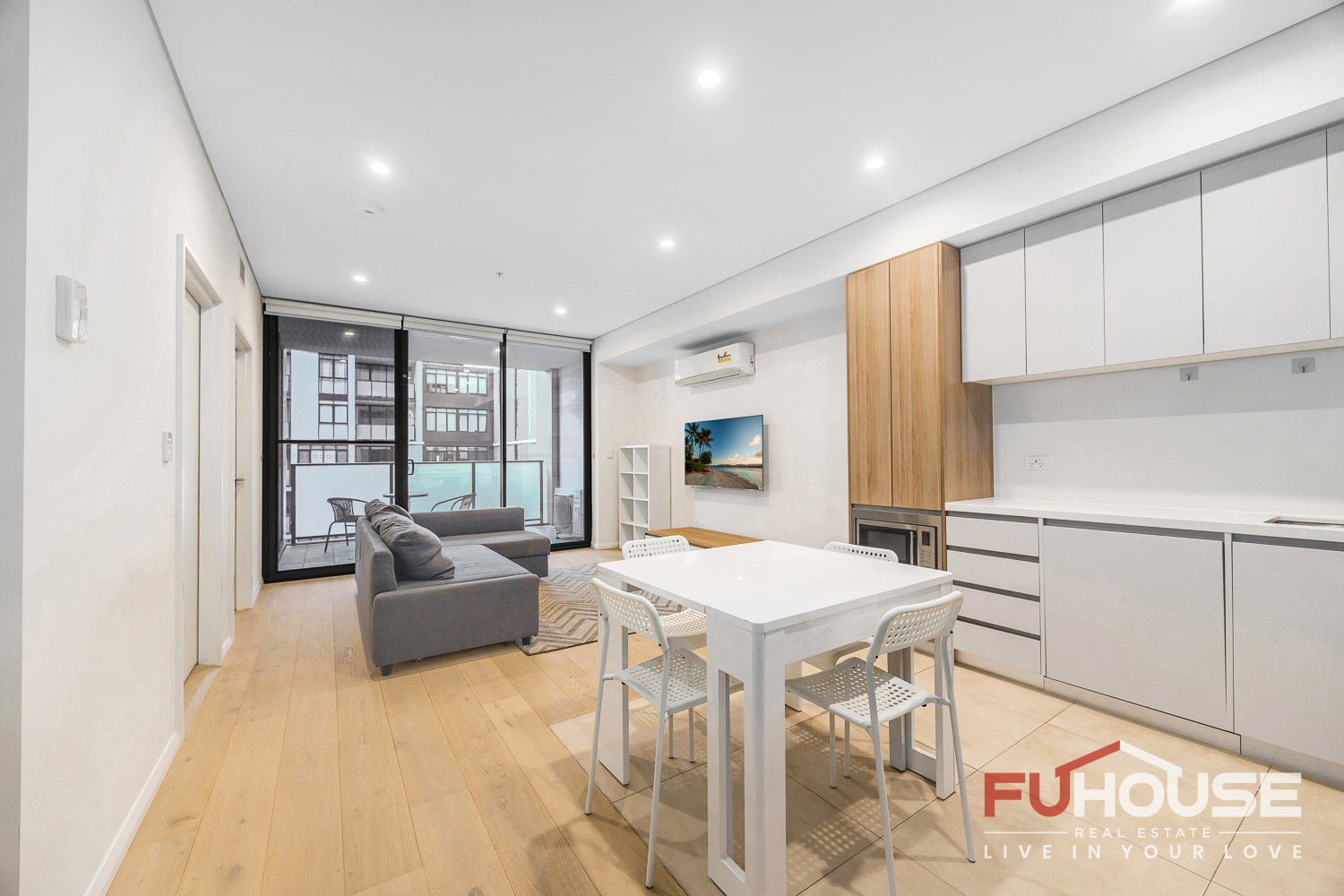 303 / 8 Village Place - Main View 2