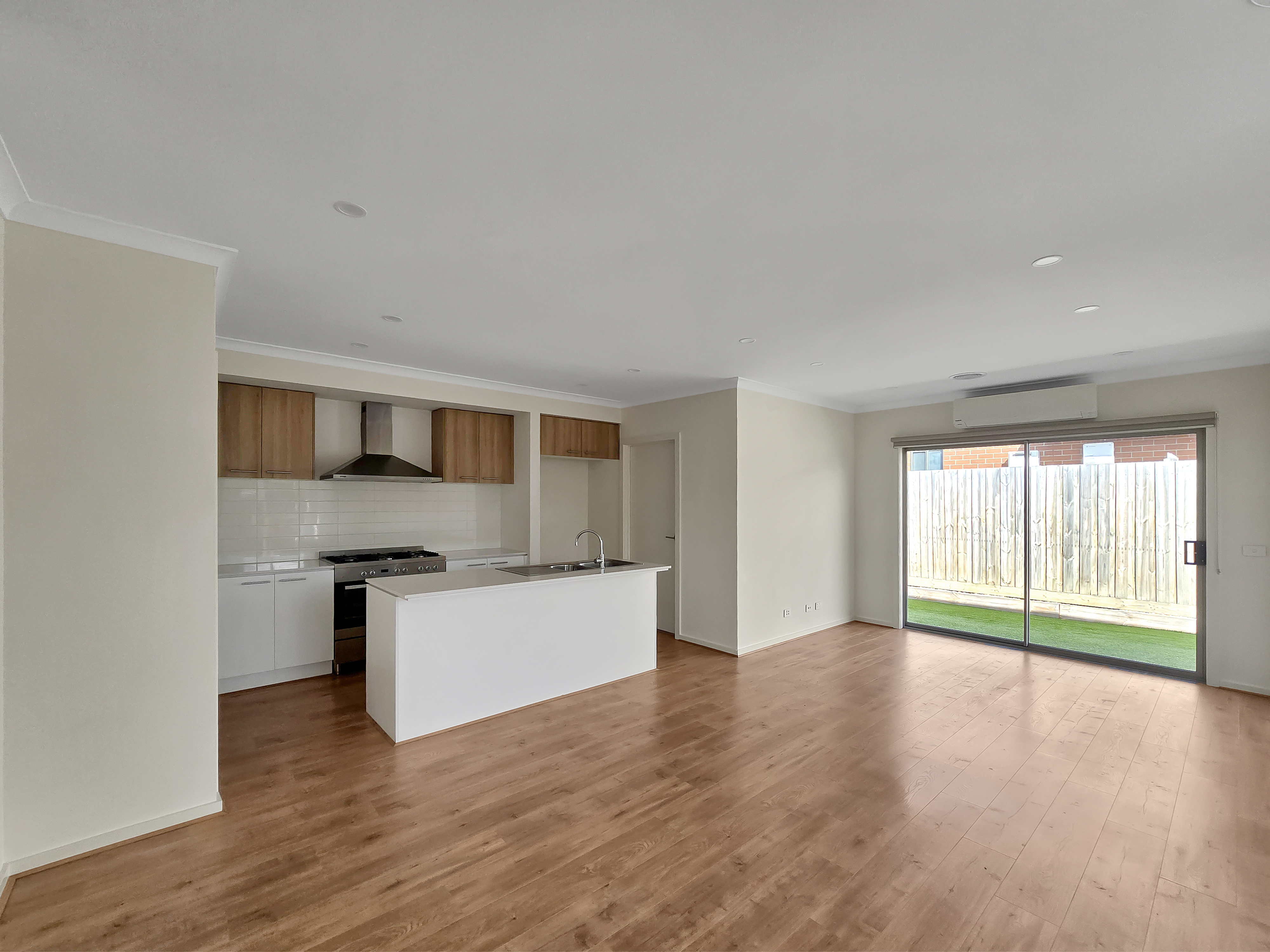 Listing image for 10 Yering Street, MOUNT DUNEED  VIC  3217