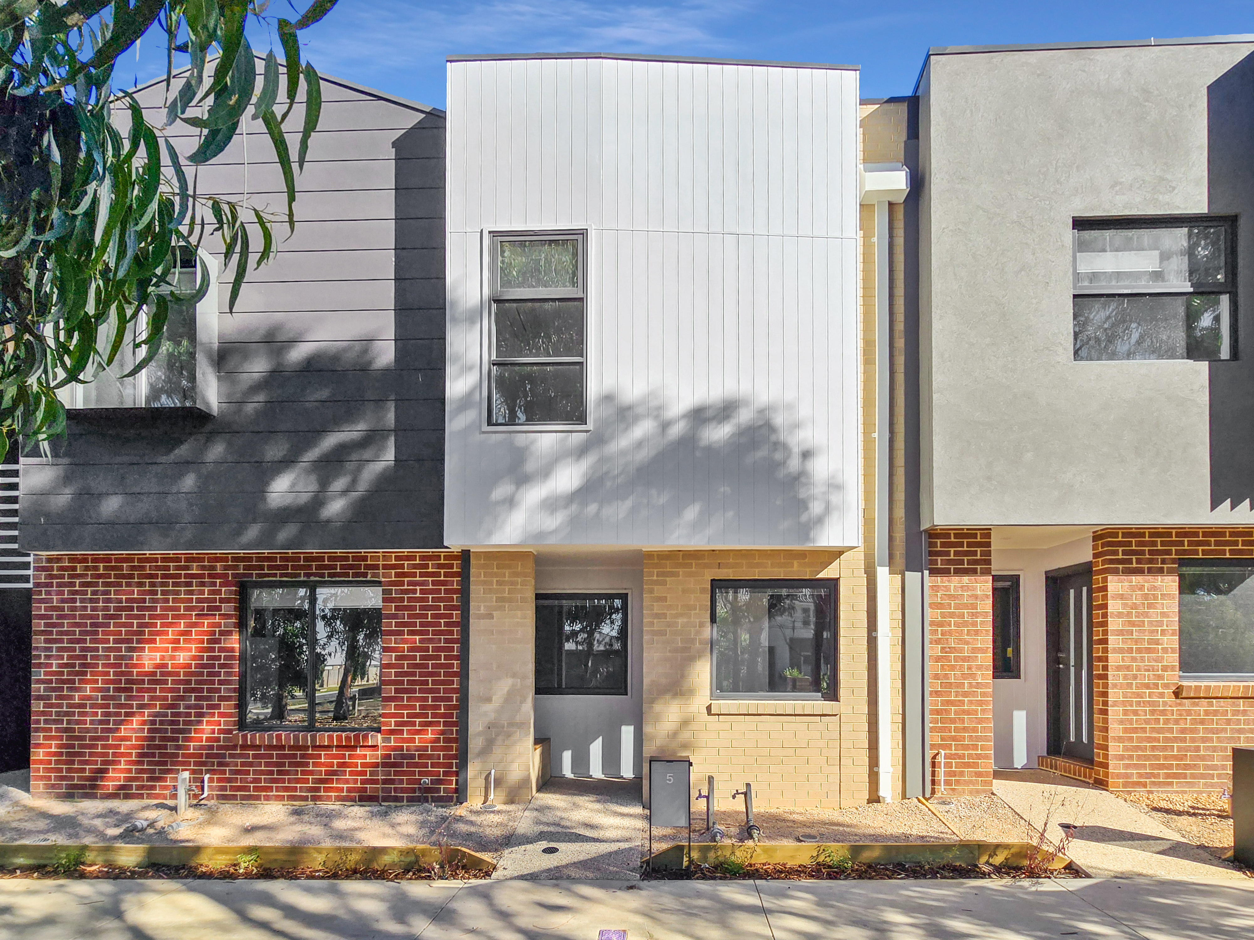 Listing image for 5 Supine Walk, MOUNT DUNEED  VIC  3217