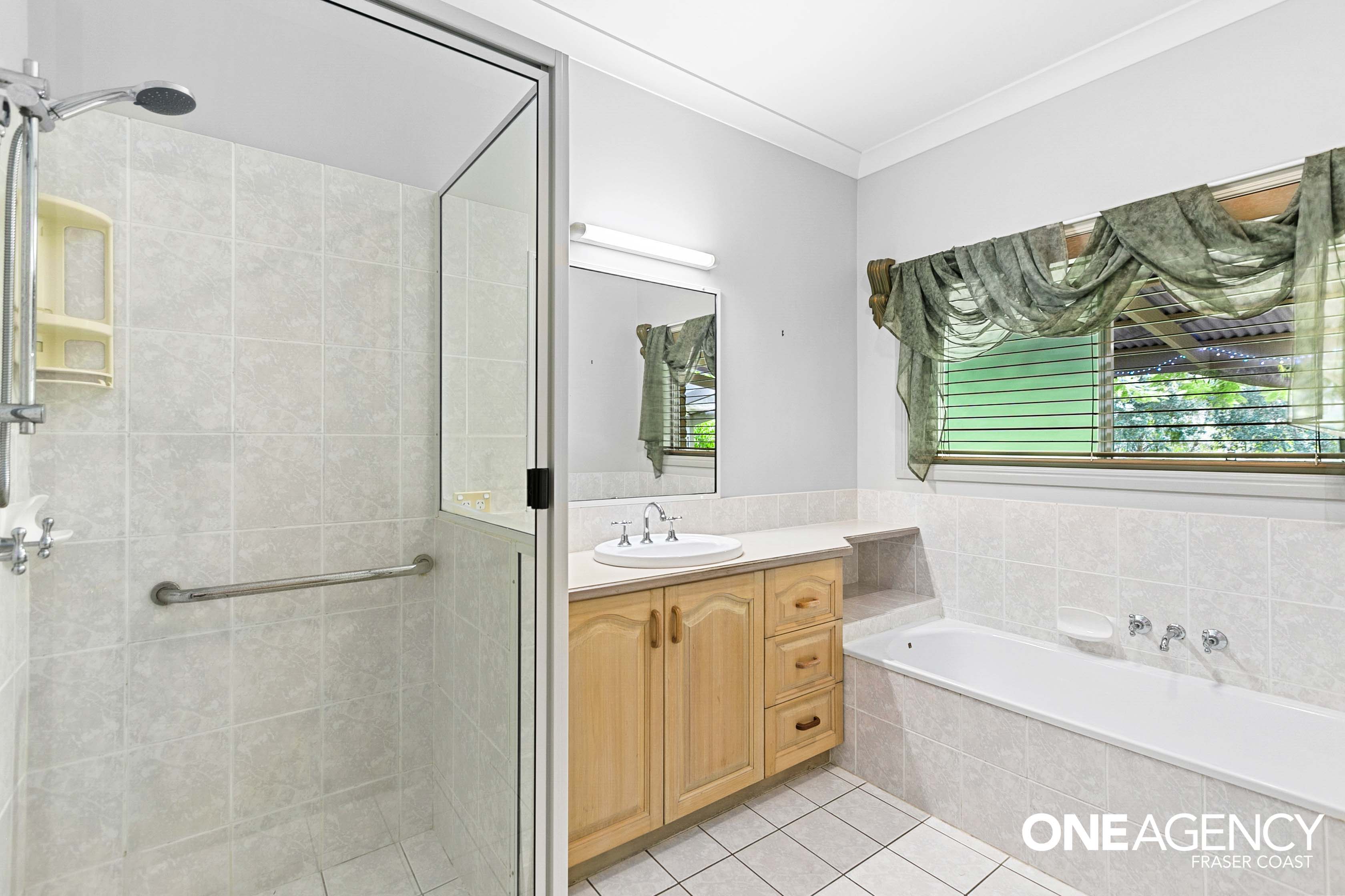 6 Pandanus Drive, Dundowran Beach