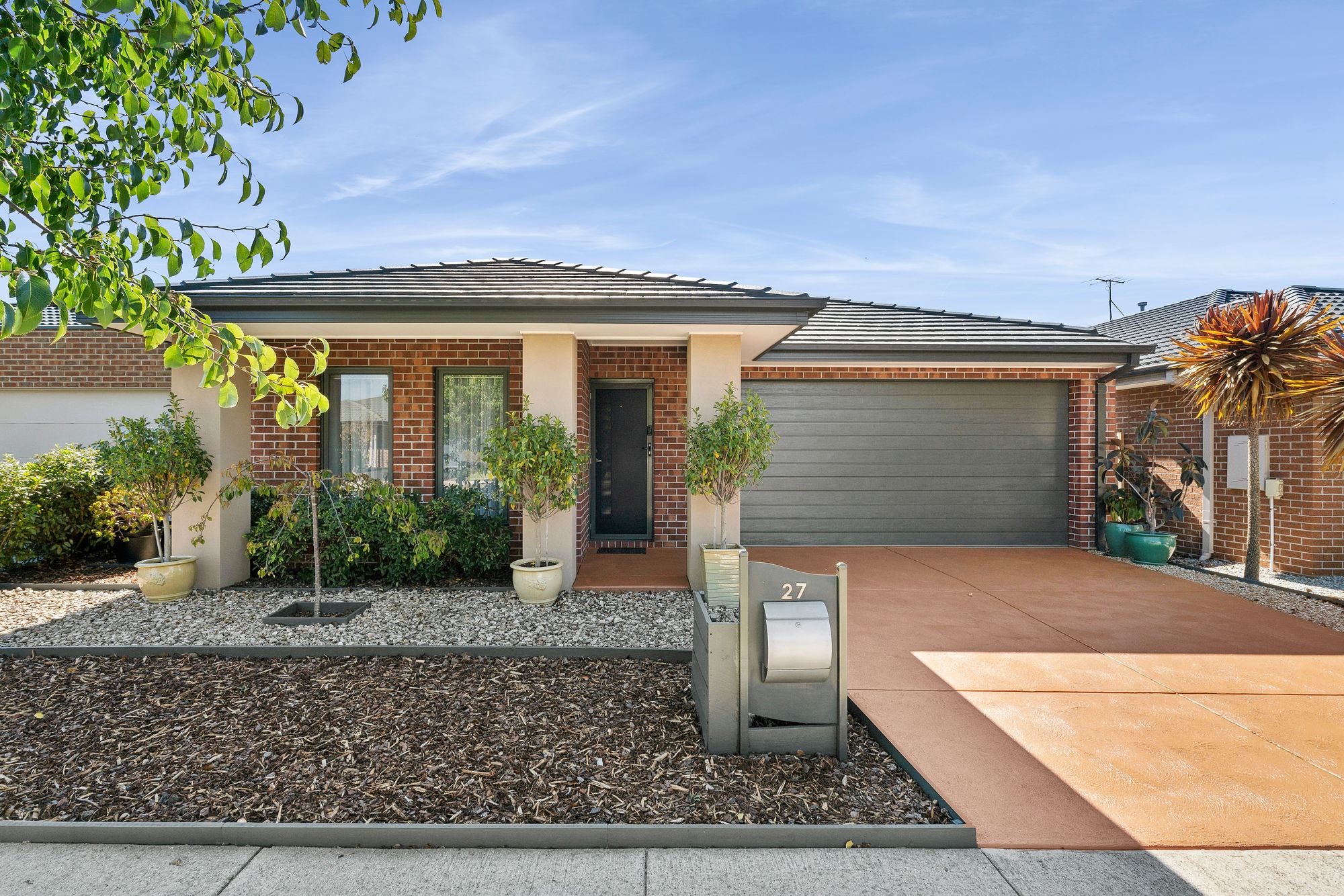 Listing image for 27 Middleton Road, ARMSTRONG CREEK  VIC  3217