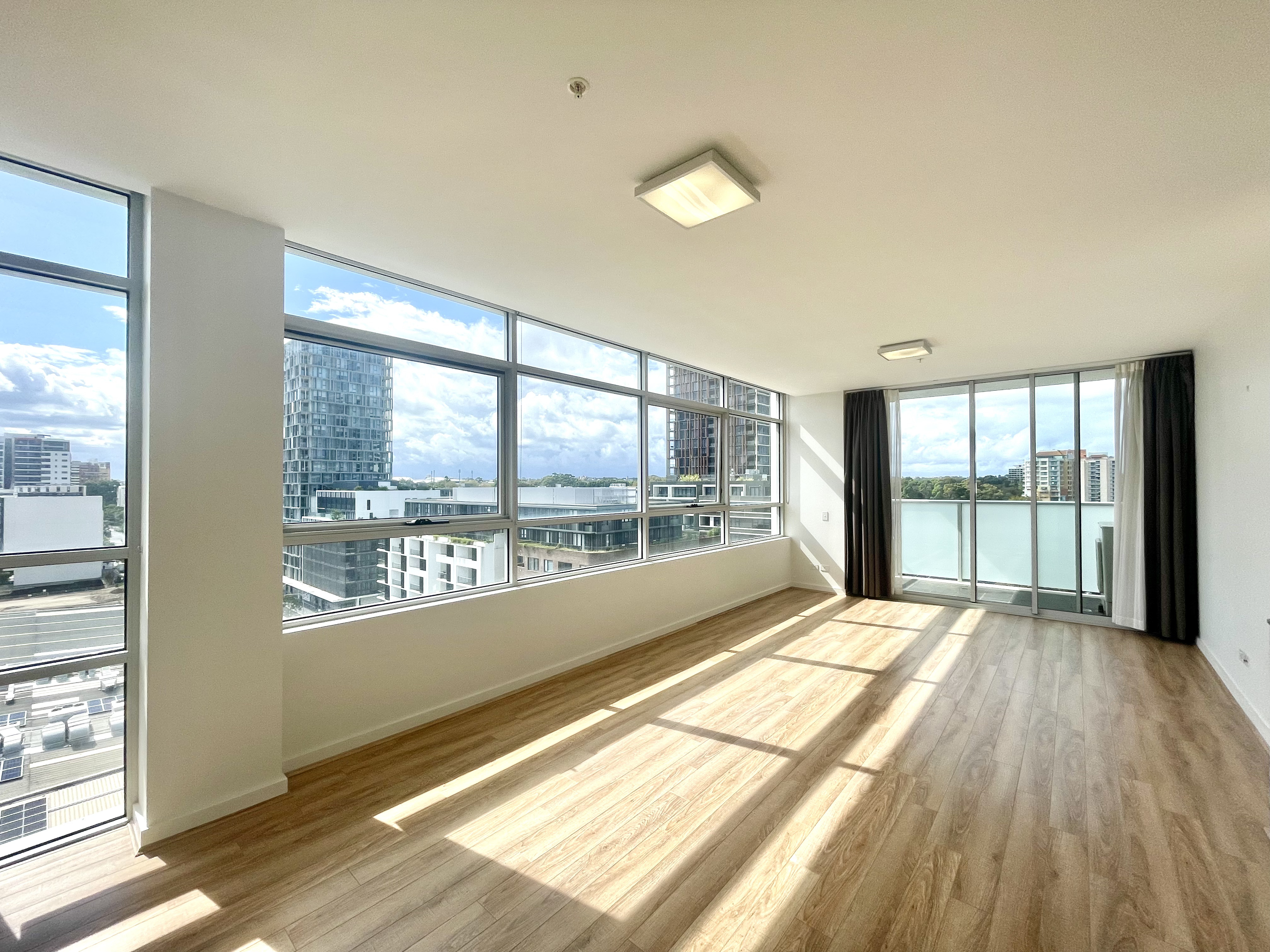 1008 / 15 Gadigal Avenue - Lightbox View 3
