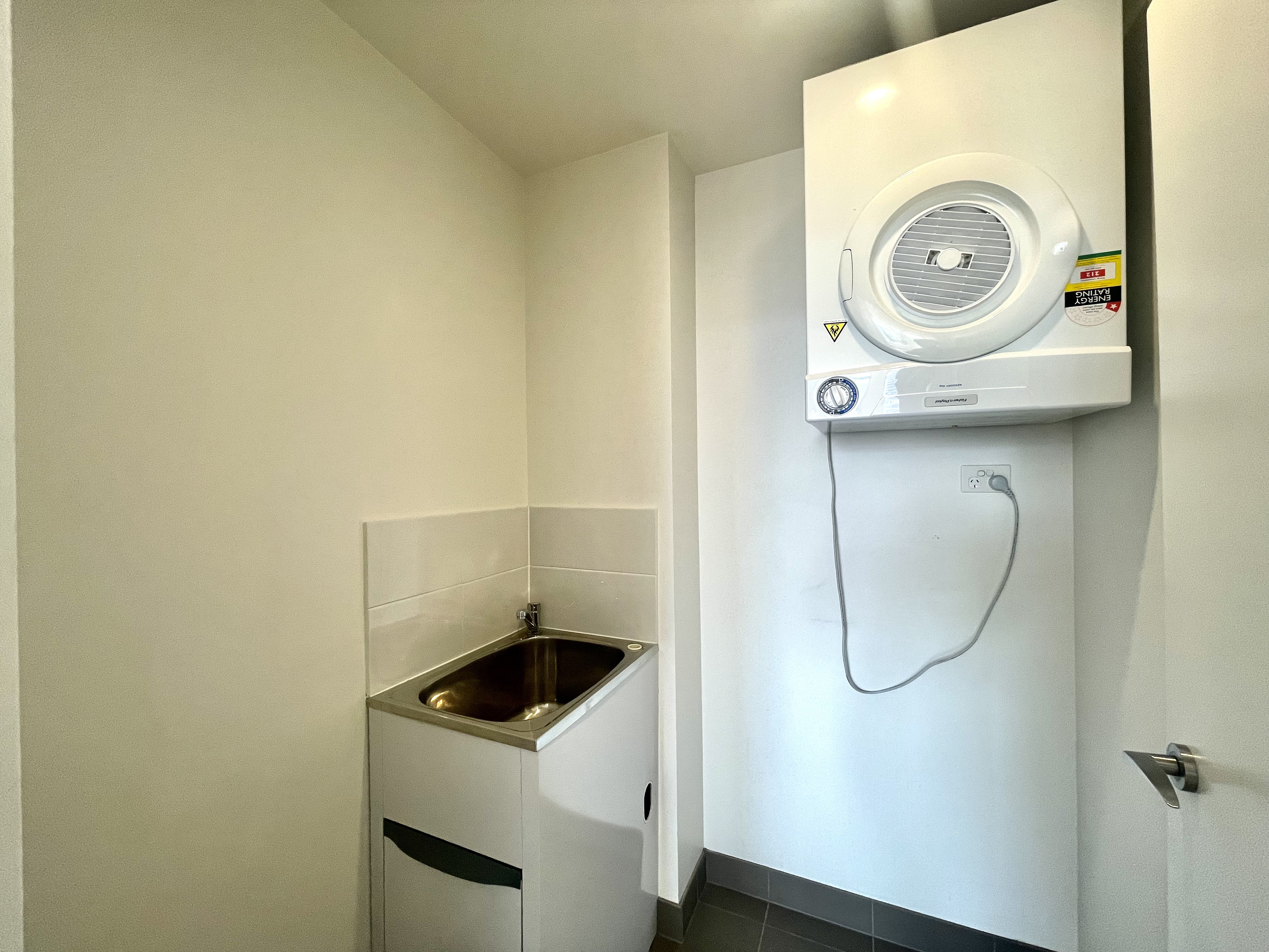 1008 / 15 Gadigal Avenue - Lightbox View 16