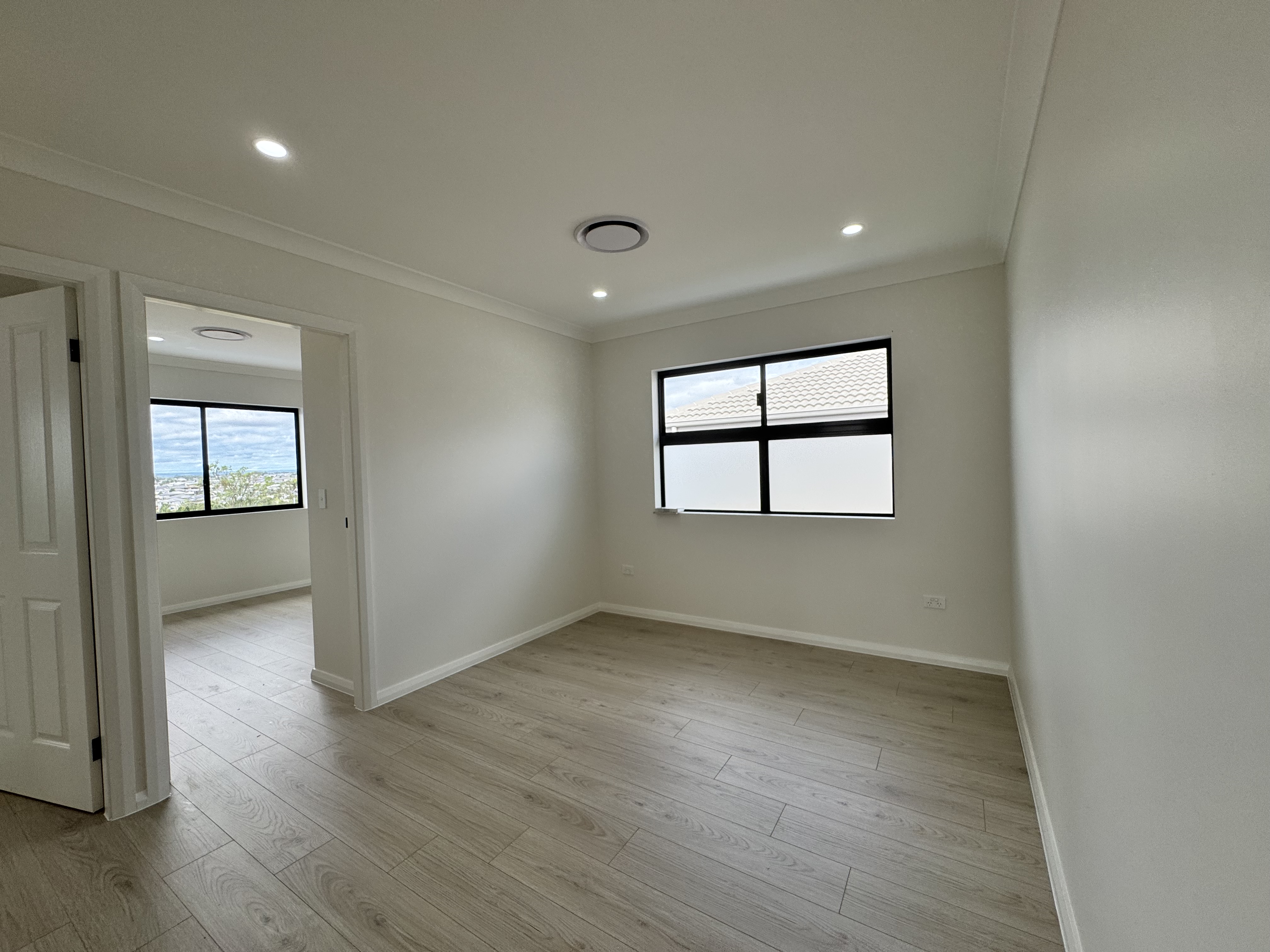 22 Starling Street - Main View 14