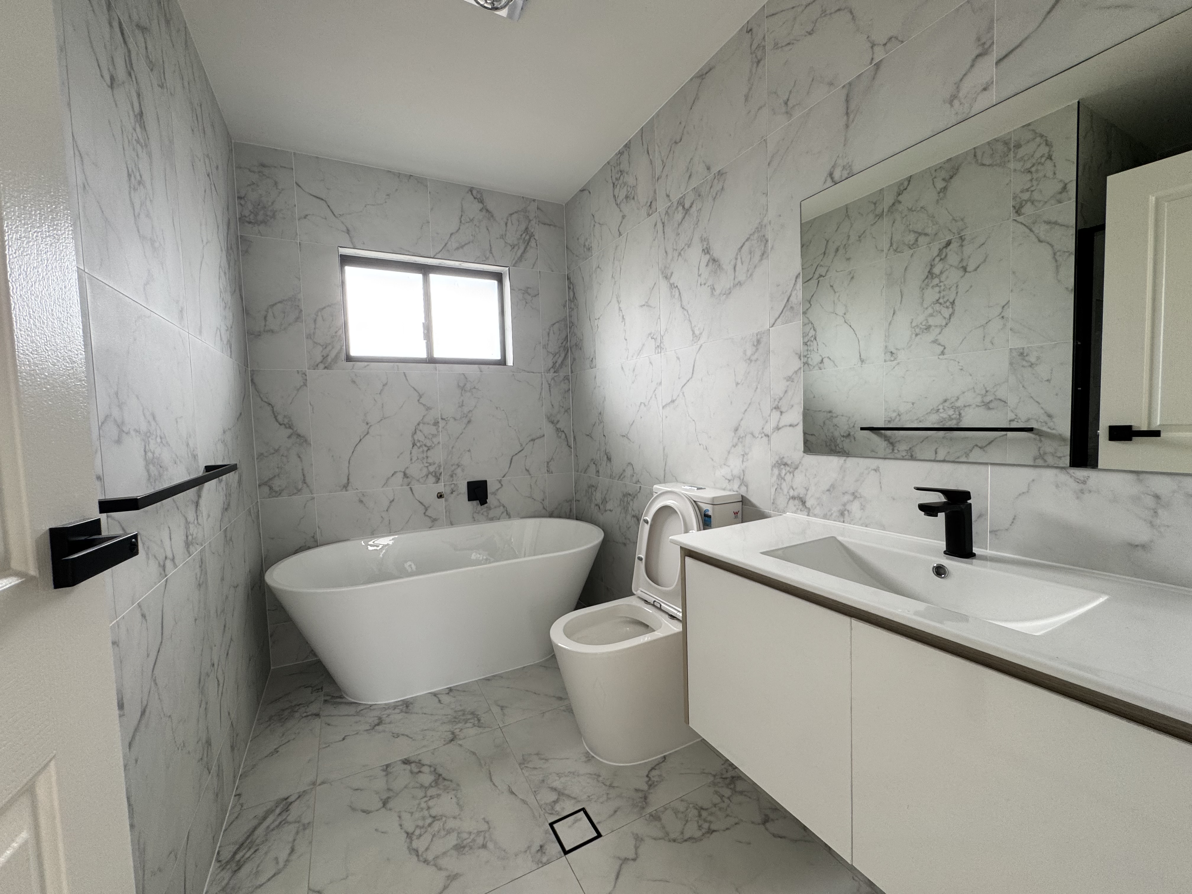 22 Starling Street - Main View 15