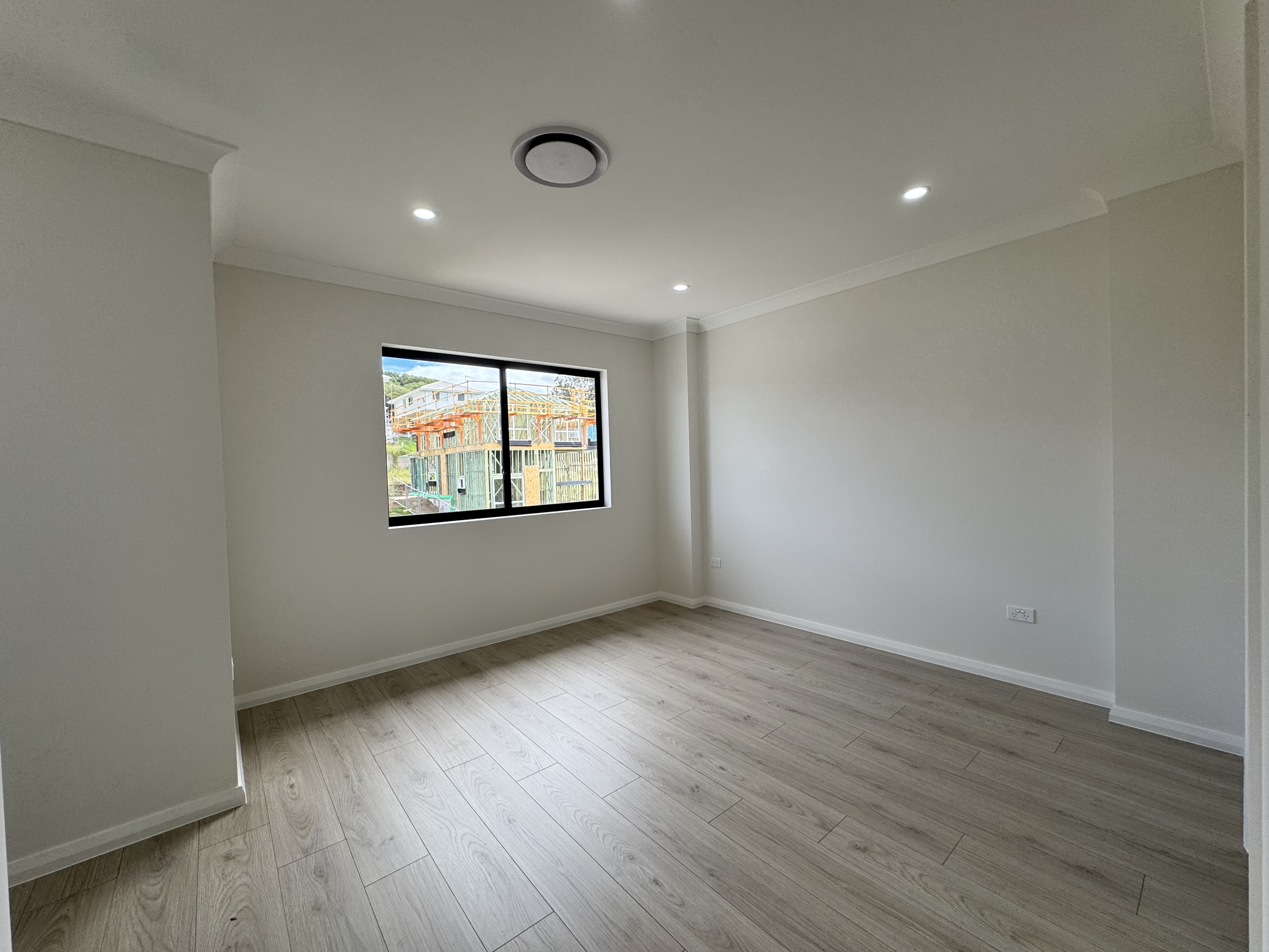 22 Starling Street - Main View 8