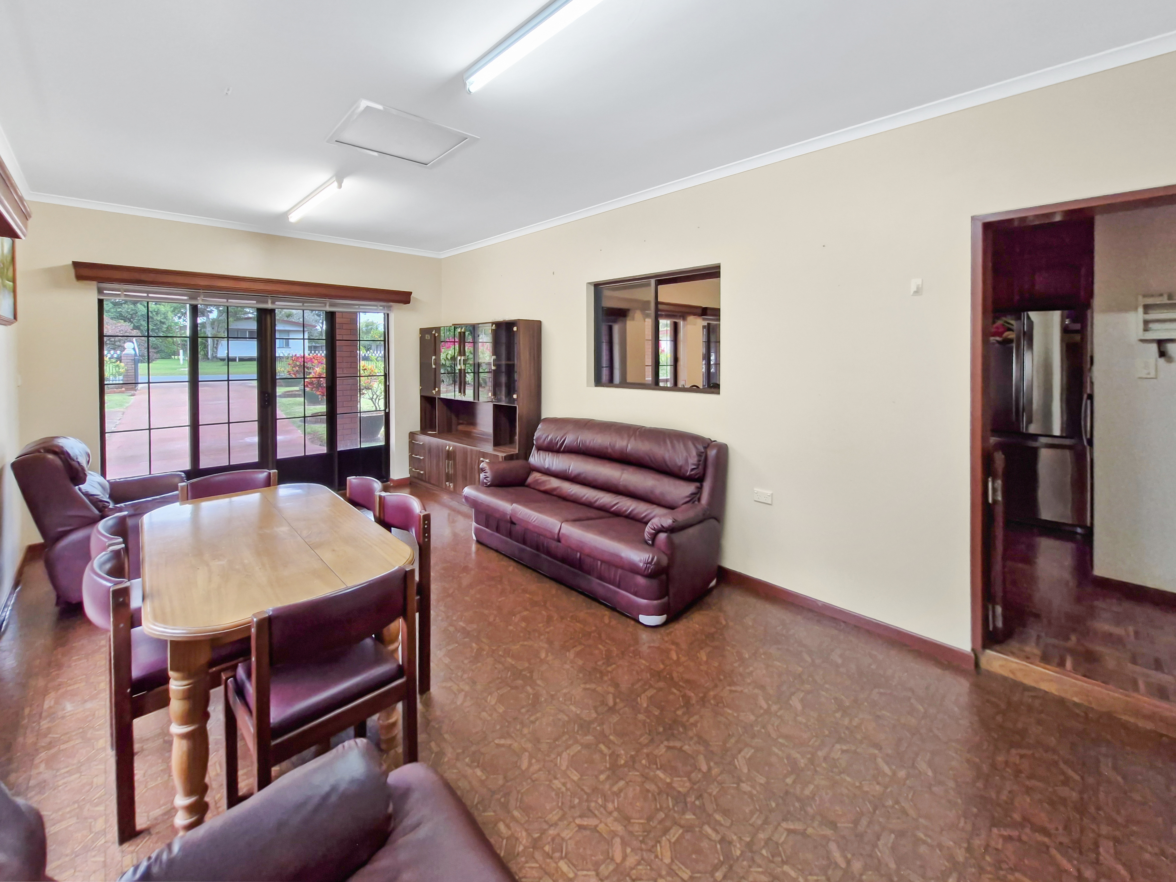 13 Golf Links Road, Atherton