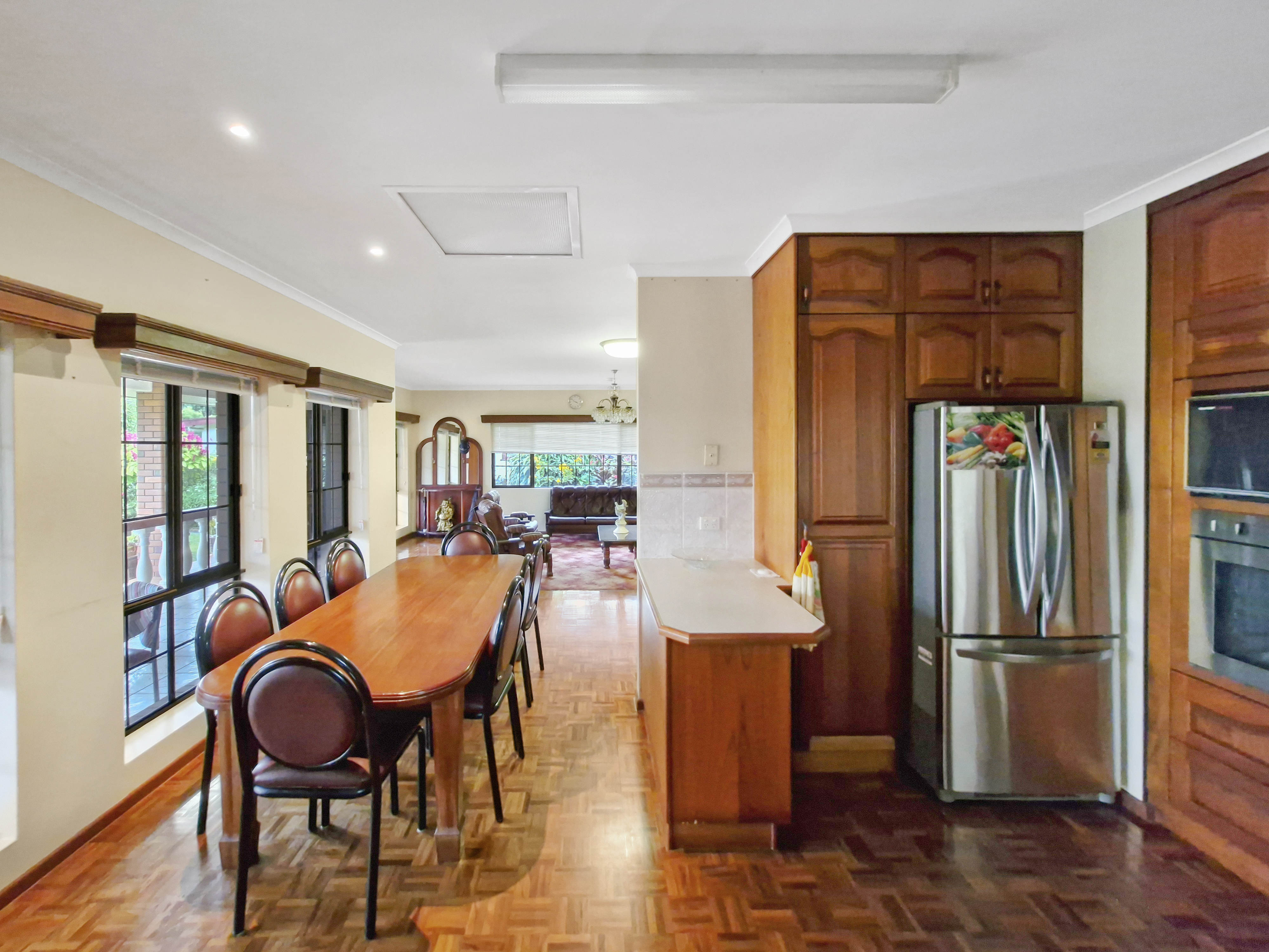 13 Golf Links Road, Atherton