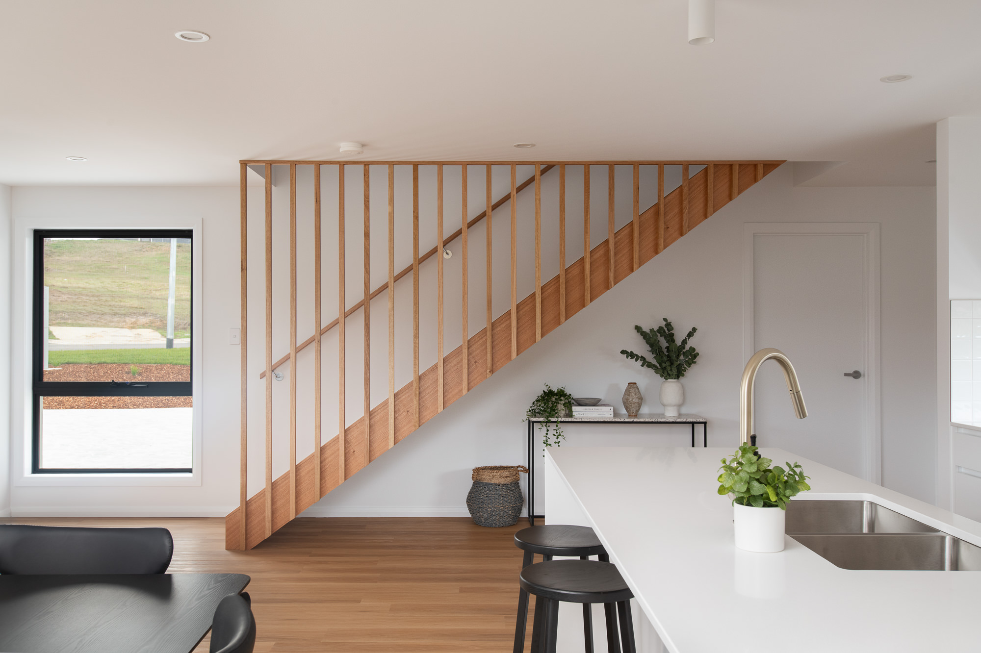 2 Leeman Court, Riverside