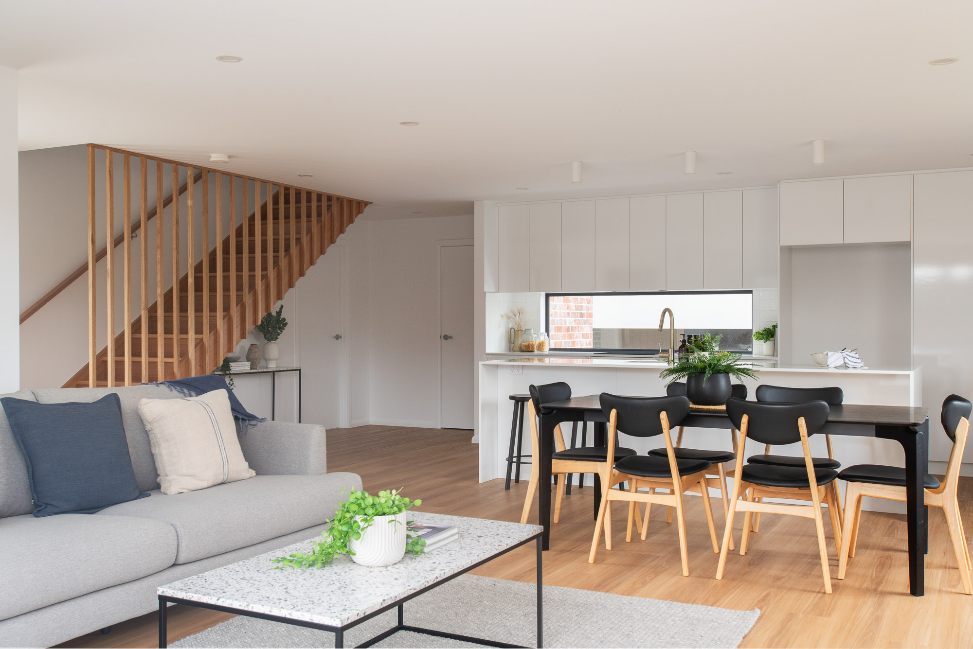 2 Leeman Court, Riverside