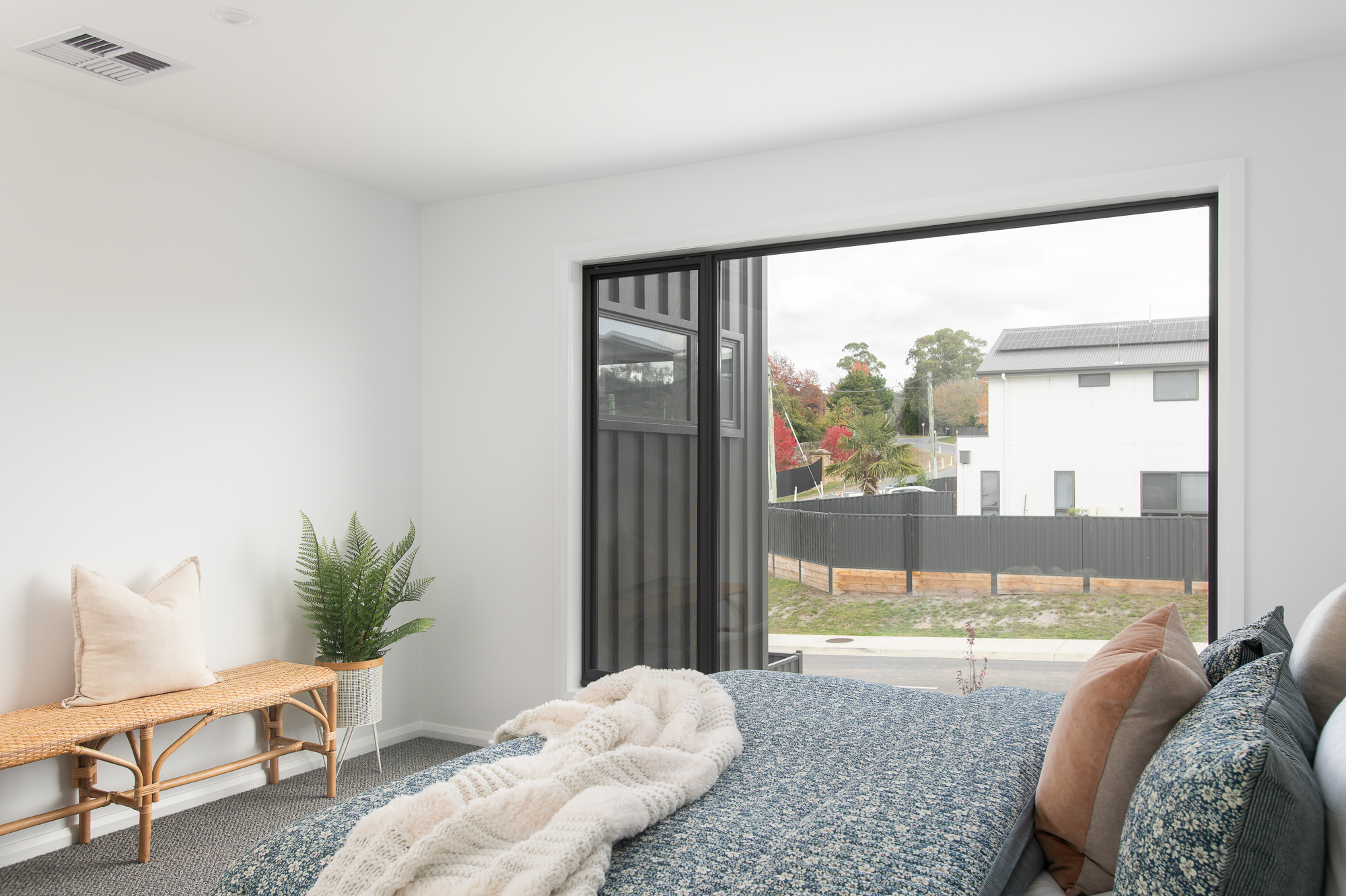 2 Leeman Court, Riverside