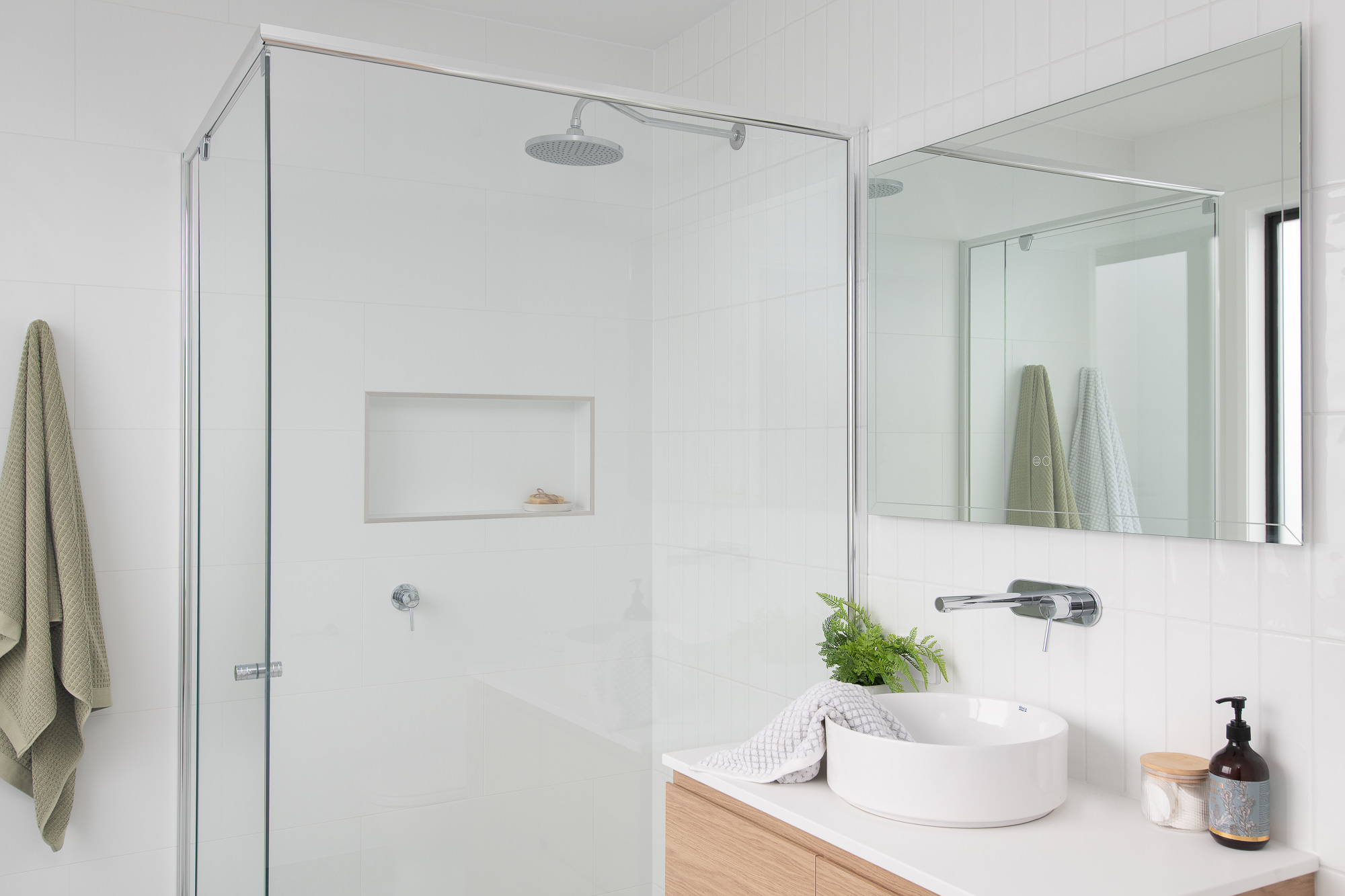 2 Leeman Court, Riverside