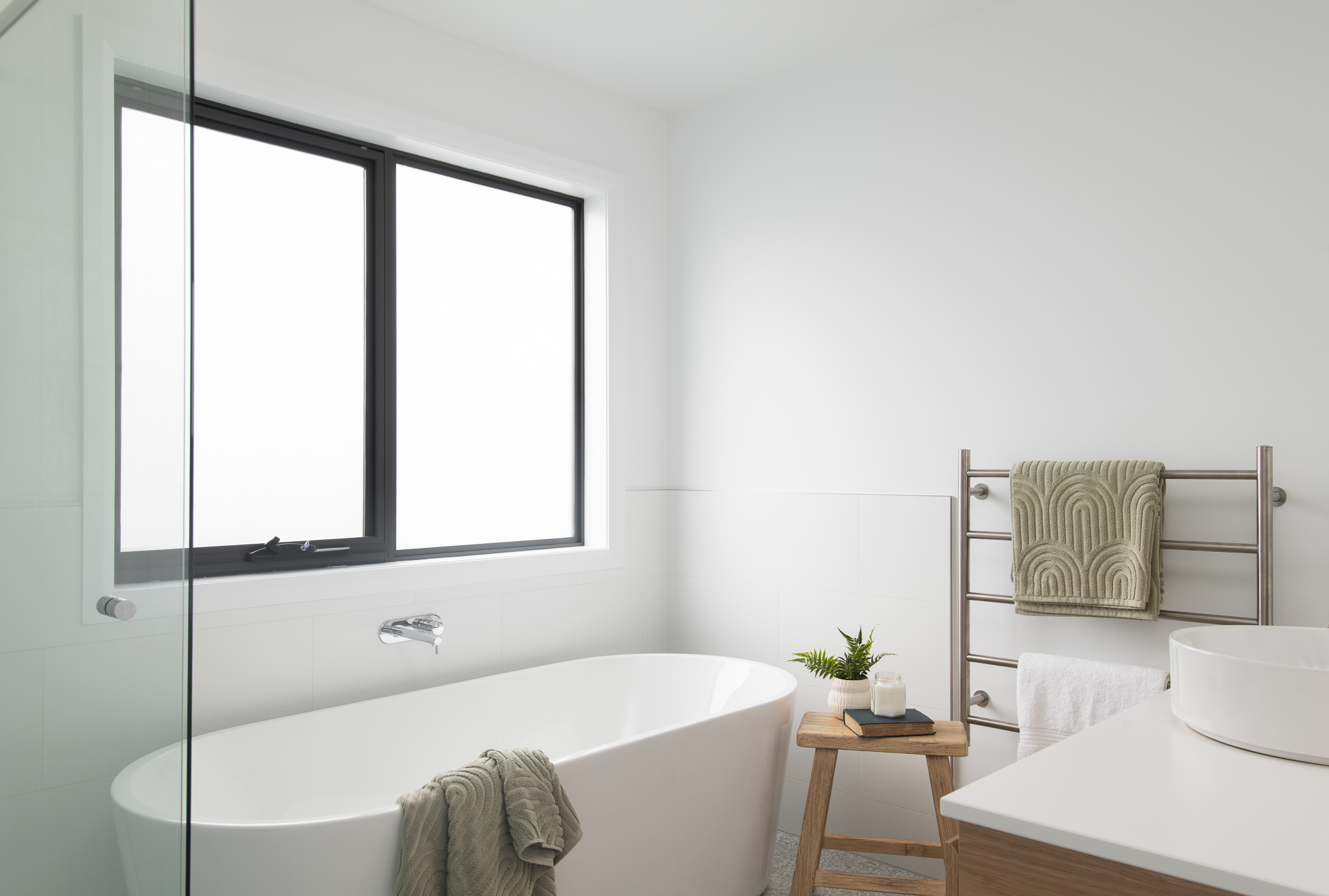 2 Leeman Court, Riverside