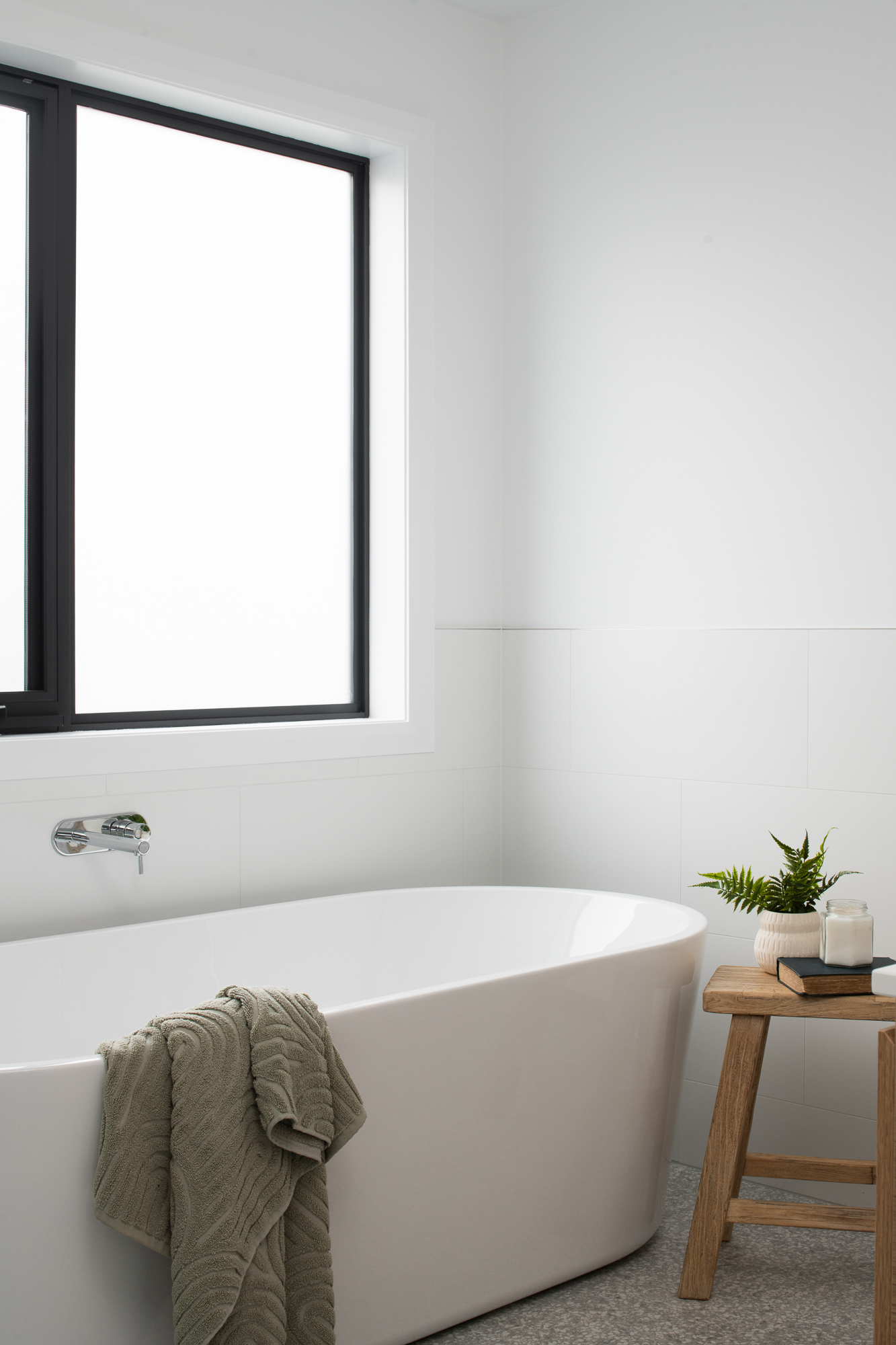 2 Leeman Court, Riverside